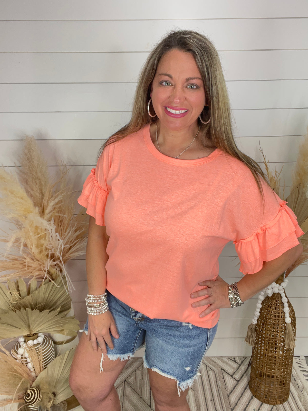 CORAL KNIT TOP W/ RUFFLE SLEEVES