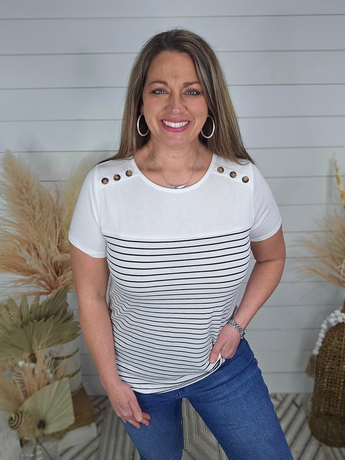 IVORY/BLACK STRIPED BUTTON TOP