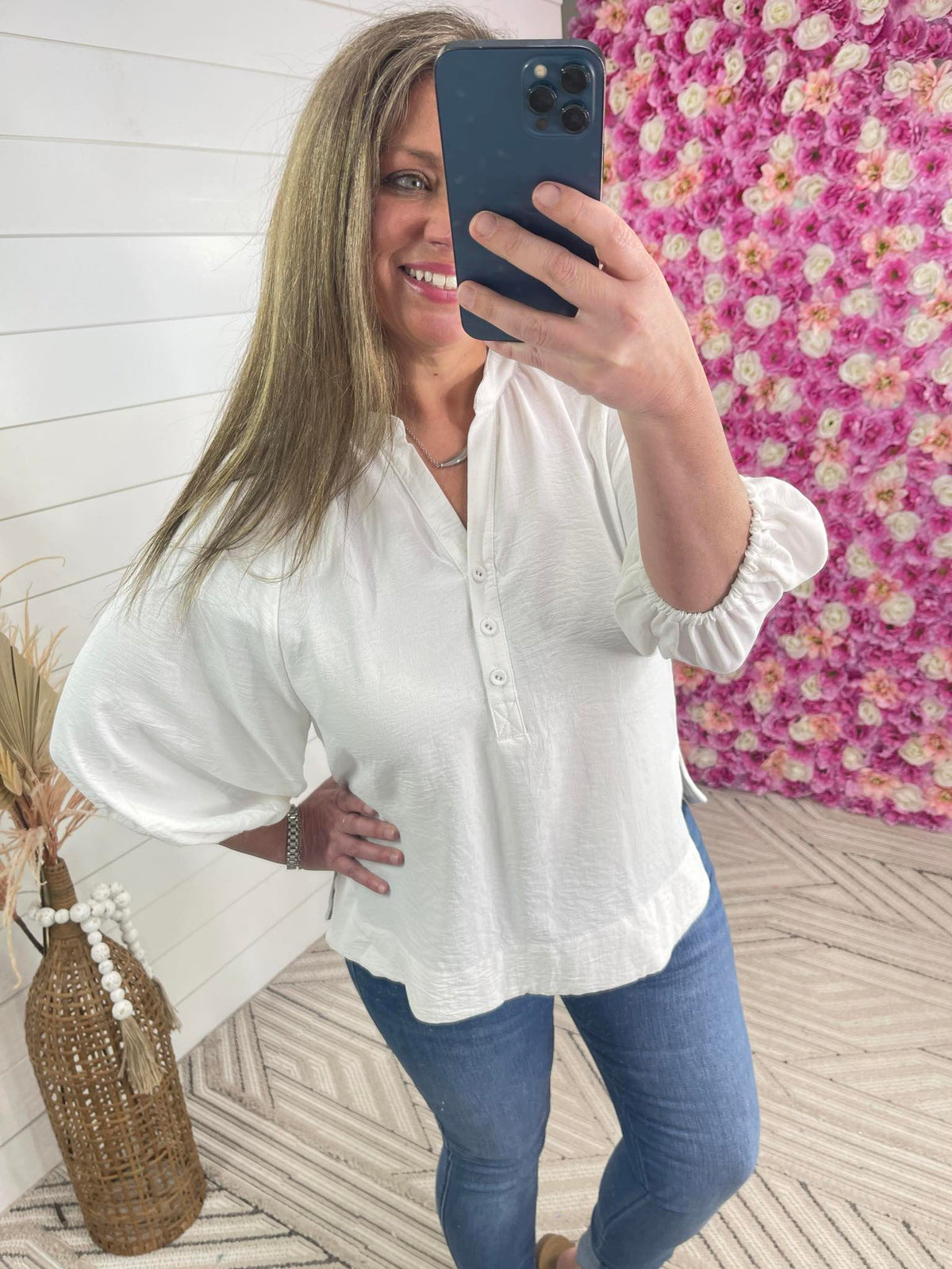 OFF WHITE V-NECK BLOUSE WITH BALLOON SLEEVES
