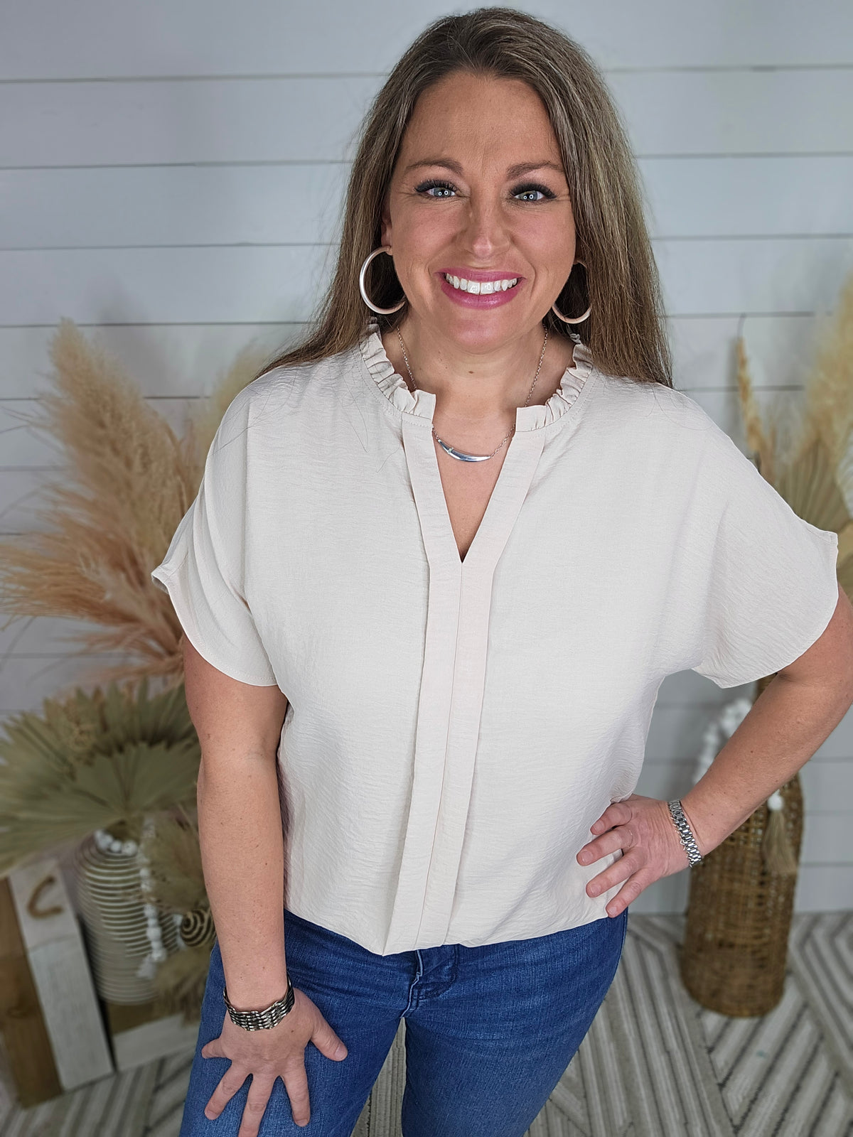 OATMEAL SOLID TOP WITH SPLIT V NECK