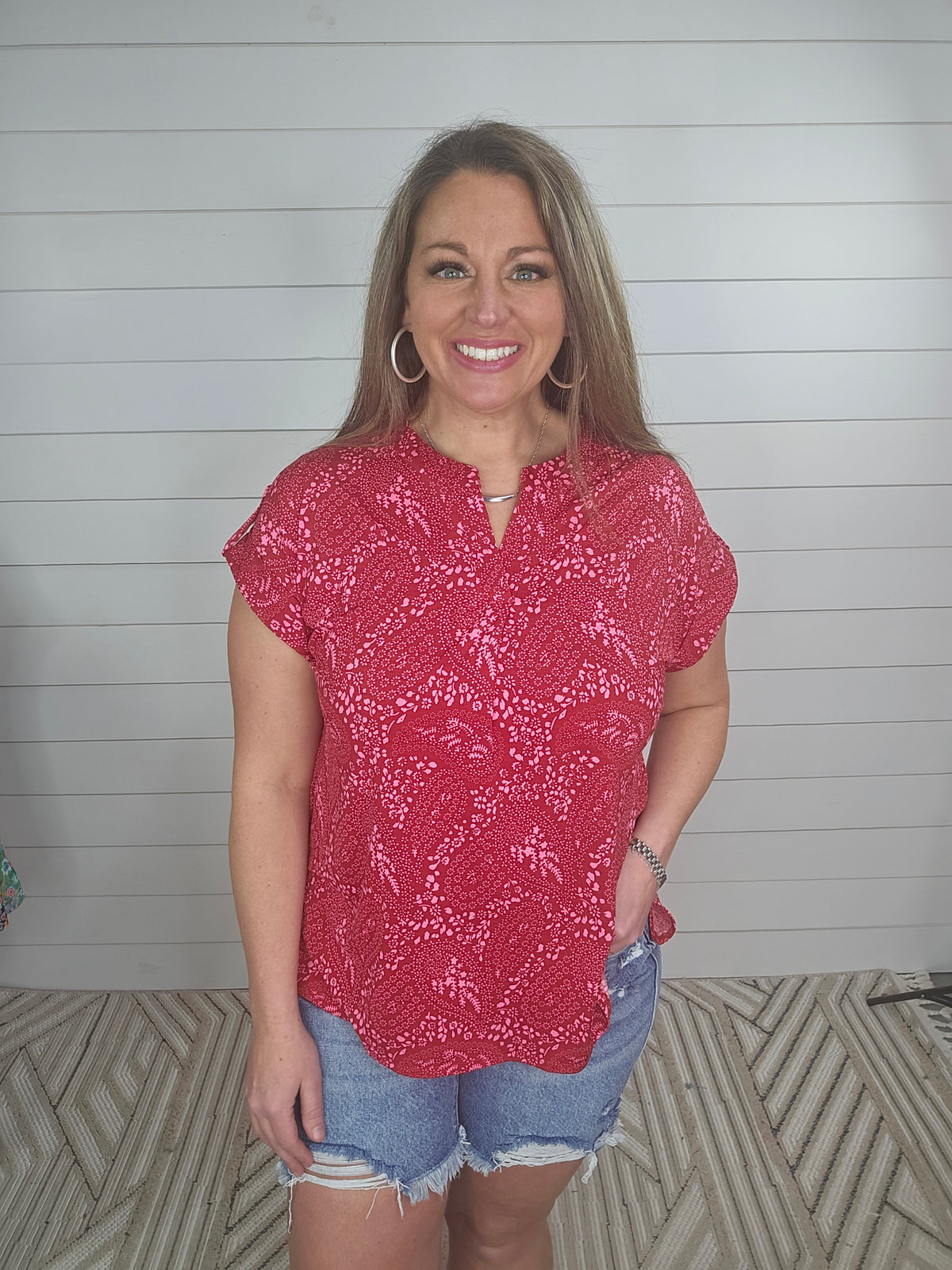 RED/PINK FLORAL SHORT SLEEVE LIZZY TOP