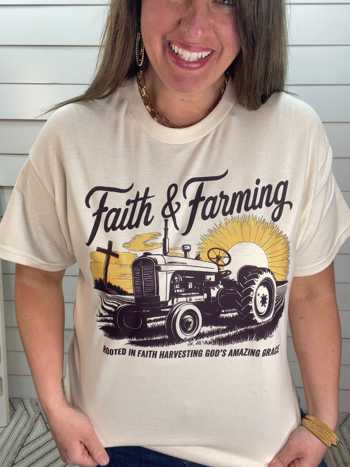 FAITH AND FARMING GRAPHIC TEE