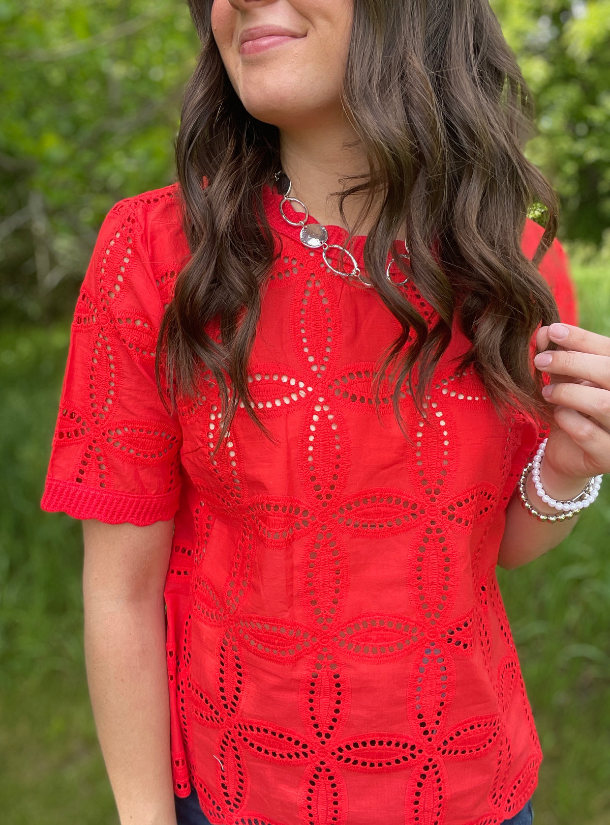 RED CROCHET LACE SHORT SLEEVE TOP W/ SCALLOPED HEM