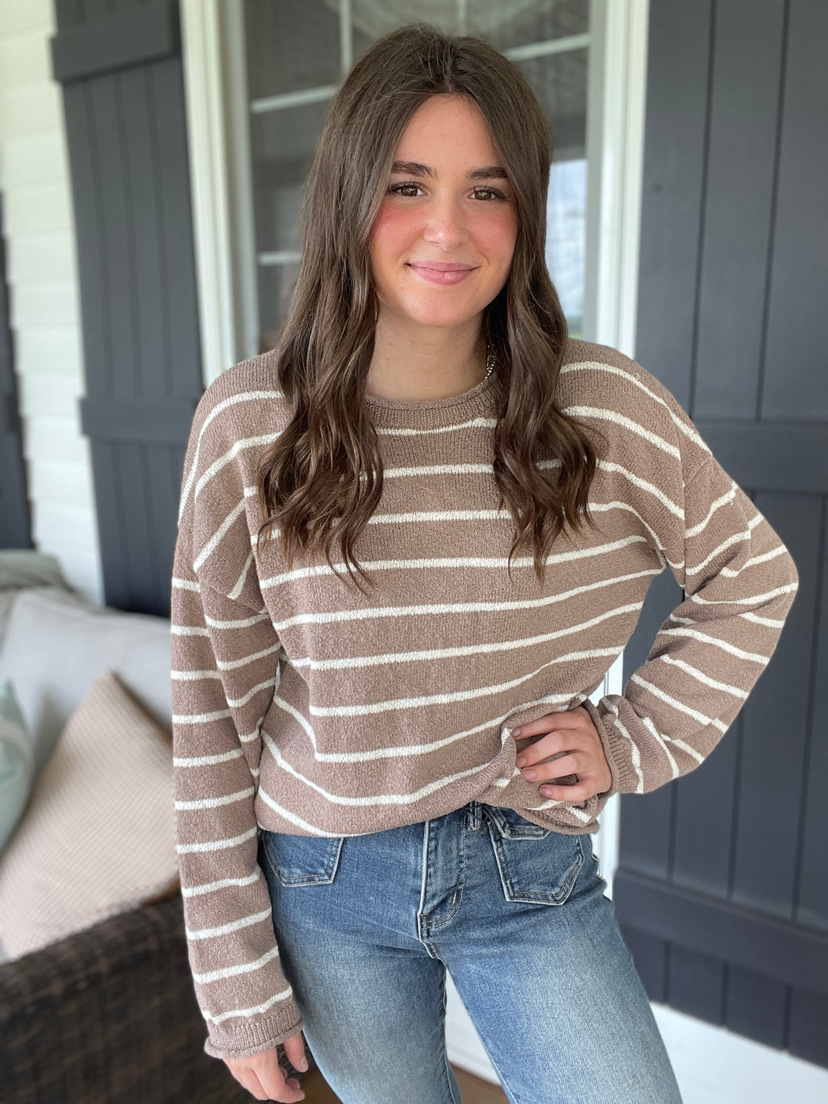 MOCHA STRIPED LIGHT WEIGHT KNIT SWEATER