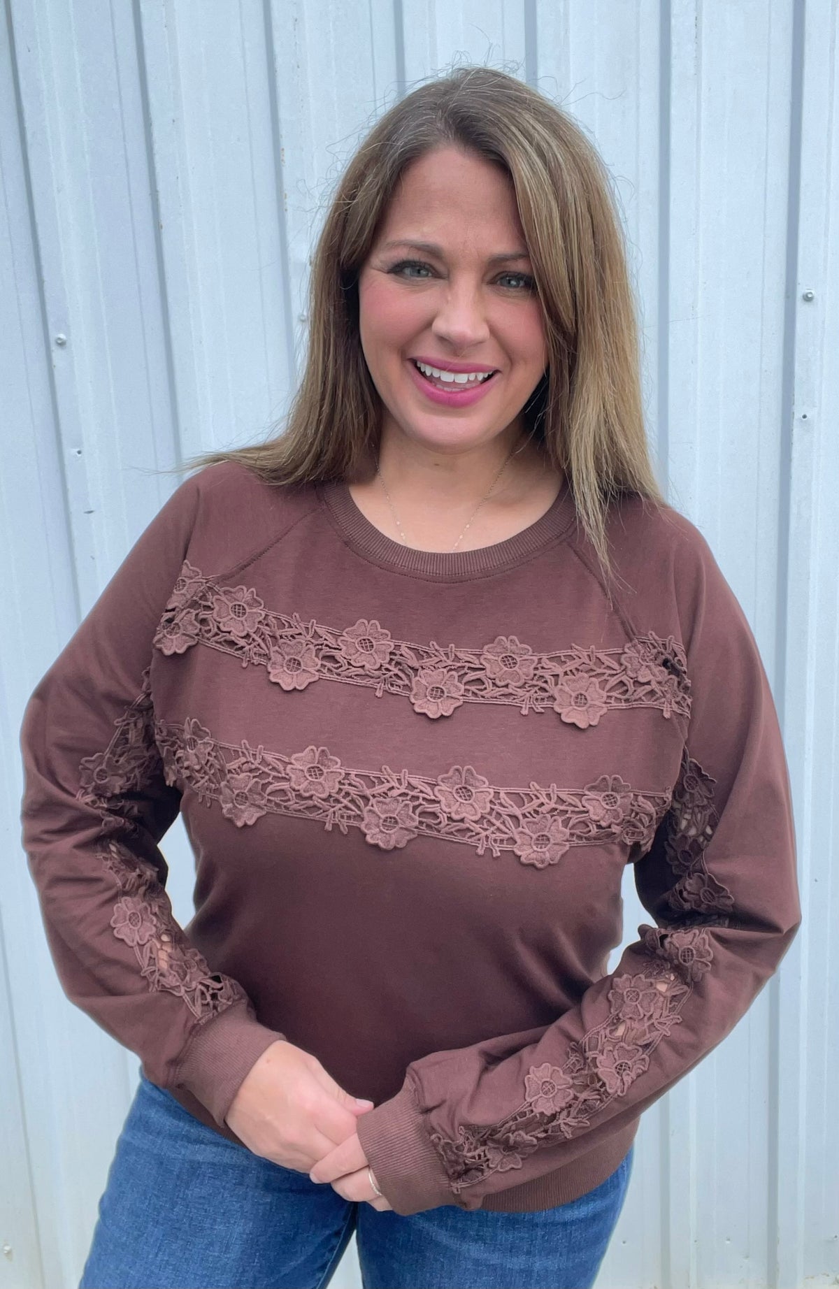 CHOCOLATE LACE TRIM PULLOVER