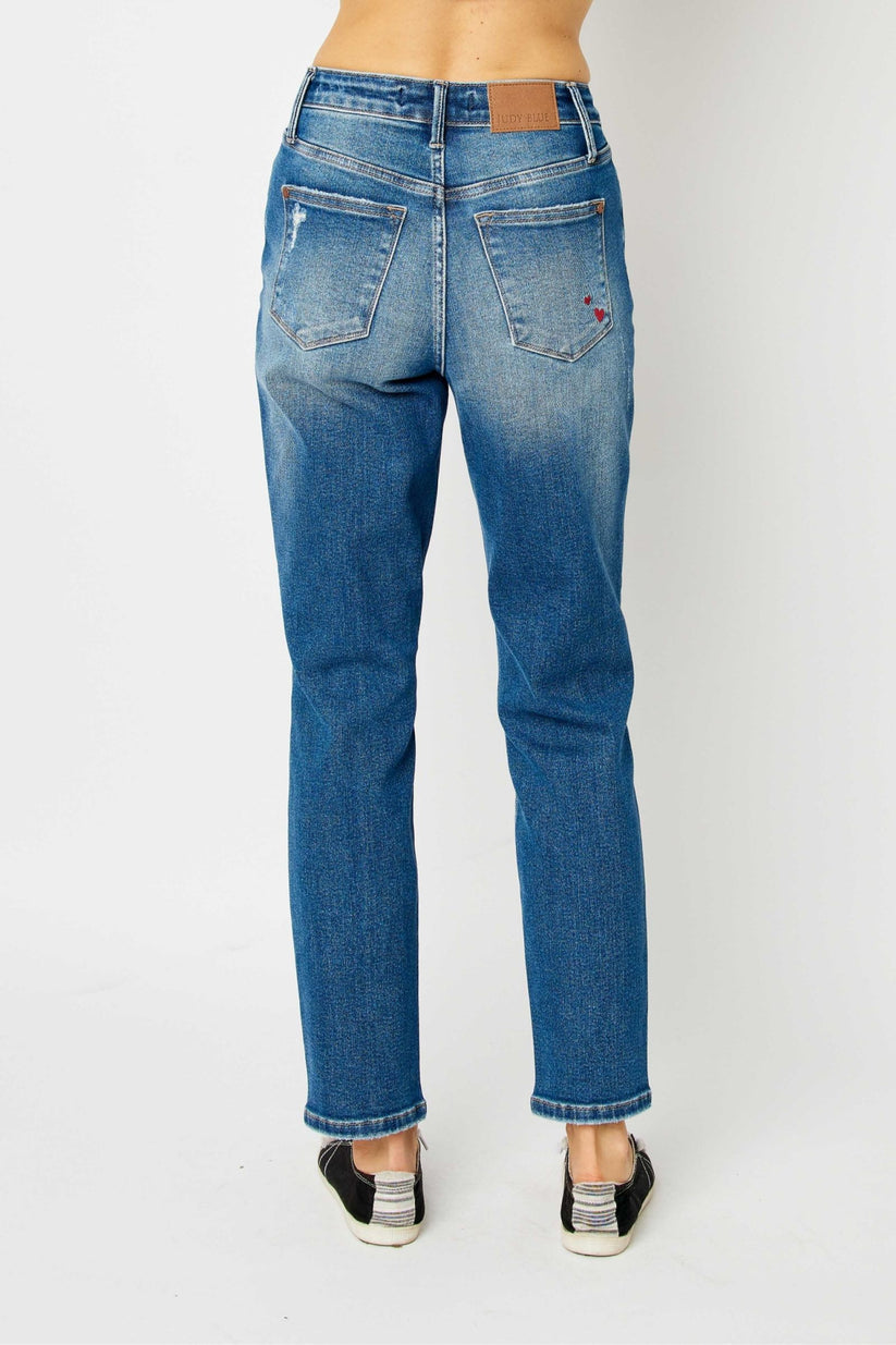 JUDY BLUE QUEEN OF HEARTS BOYFRIEND JEAN