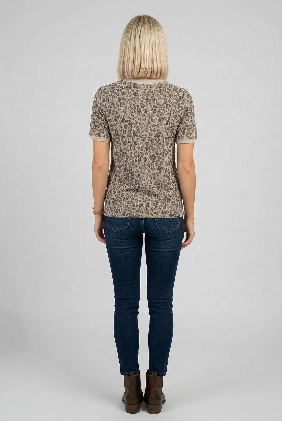 BOMBOM - TA2500 Leopard Print Short Sleeve Knit Top: As shown / M