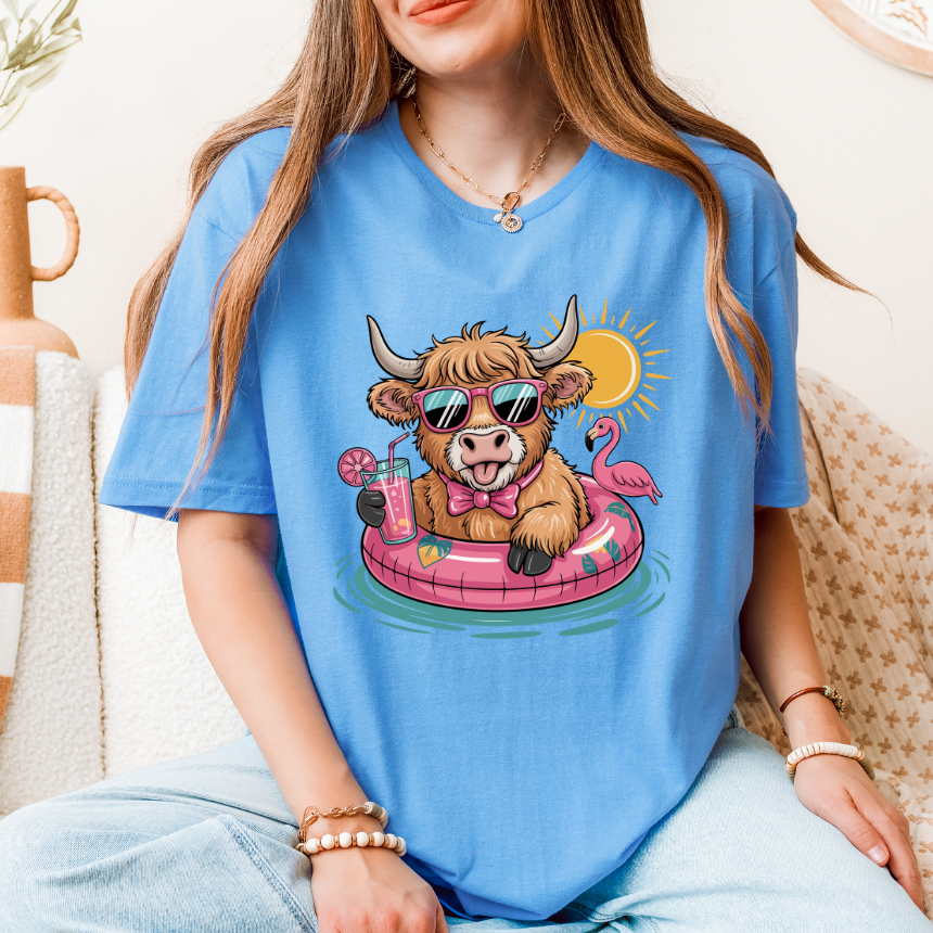 SWIMMING HIGHLAND GRAPHIC TEE