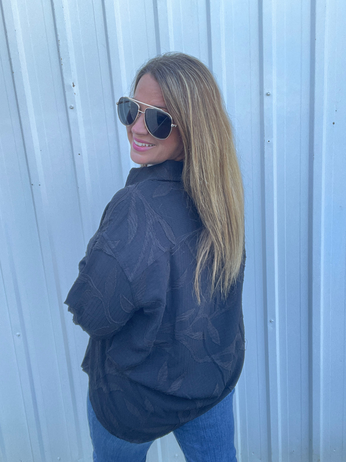 BLACK TEXTURED BUTTON DOWN TOP