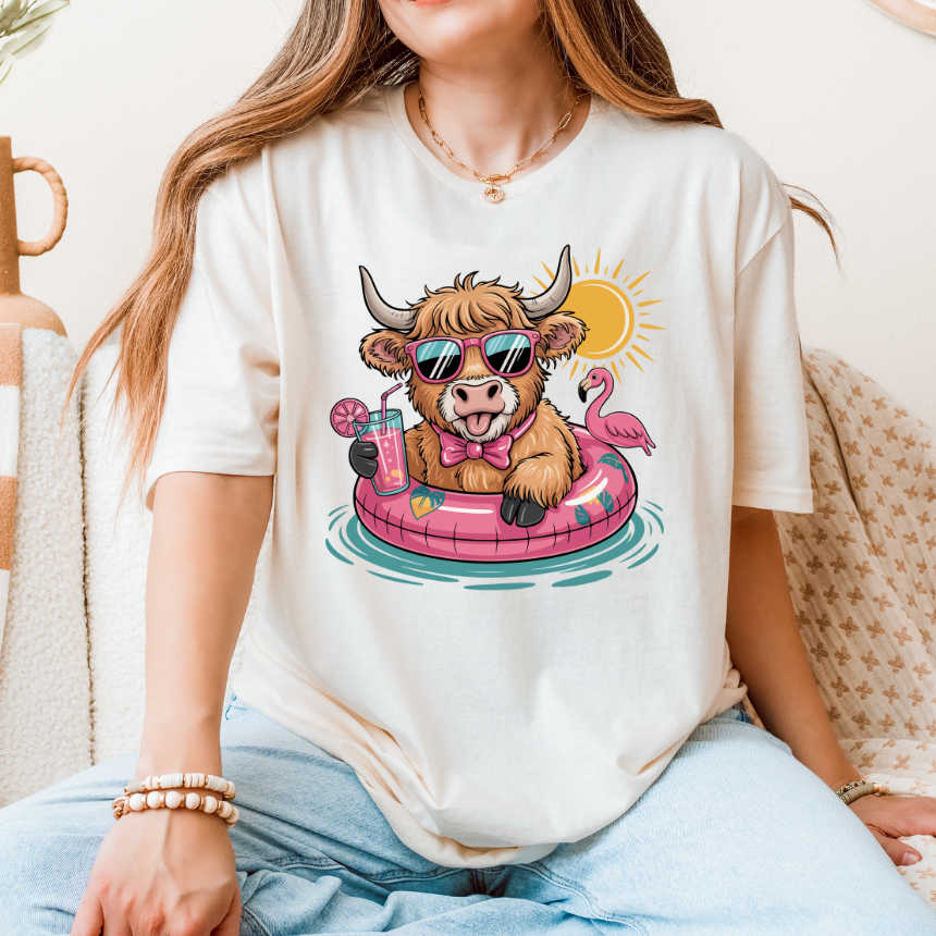 SWIMMING HIGHLAND GRAPHIC TEE