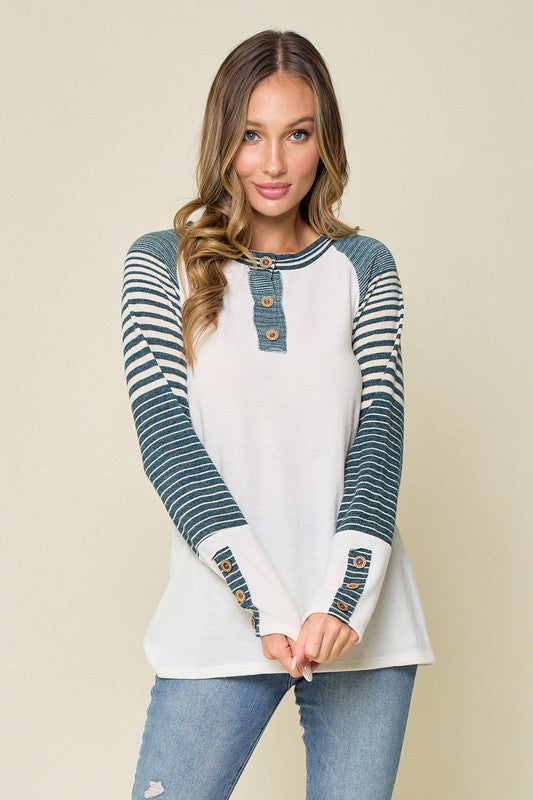 WHITE/TEAL BUTTON LONG SLEEVE STRIPED TOP