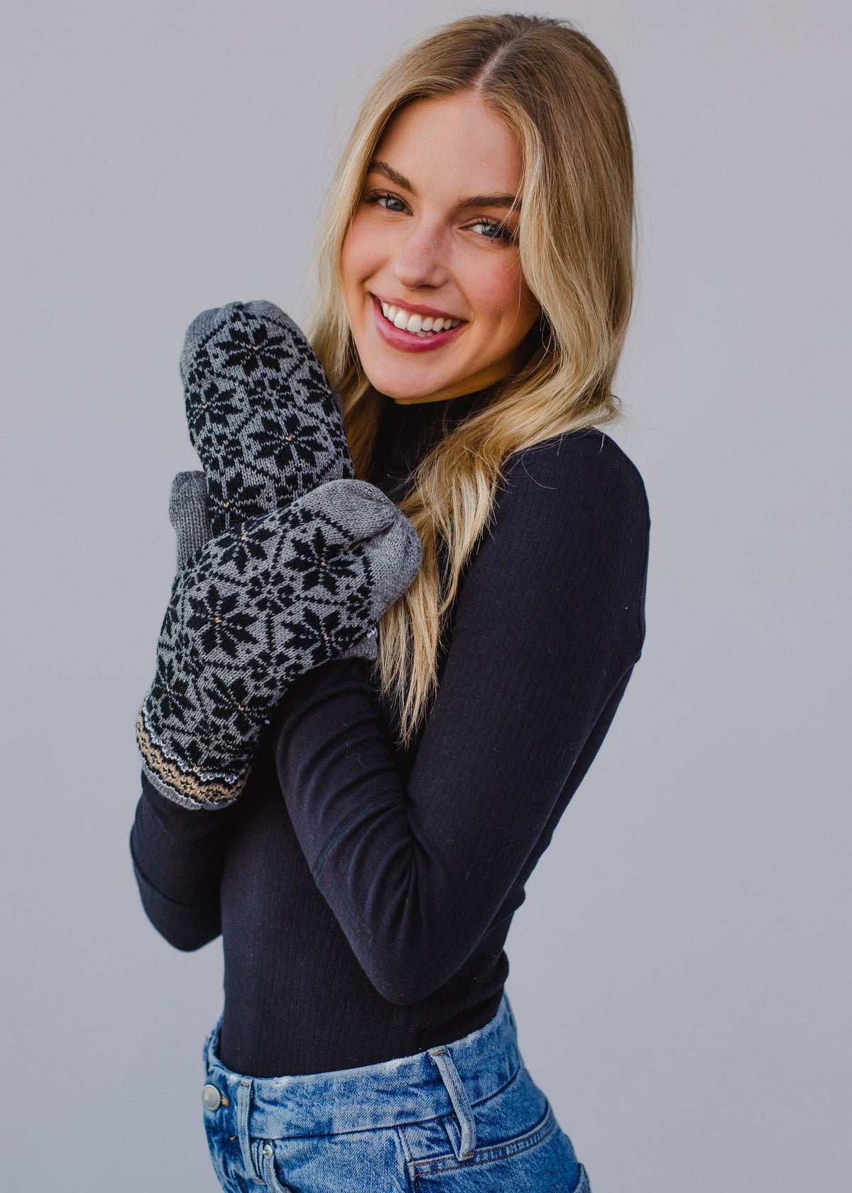 GREY, BLACK, AND TAN PATTERNED KNIT MITTENS