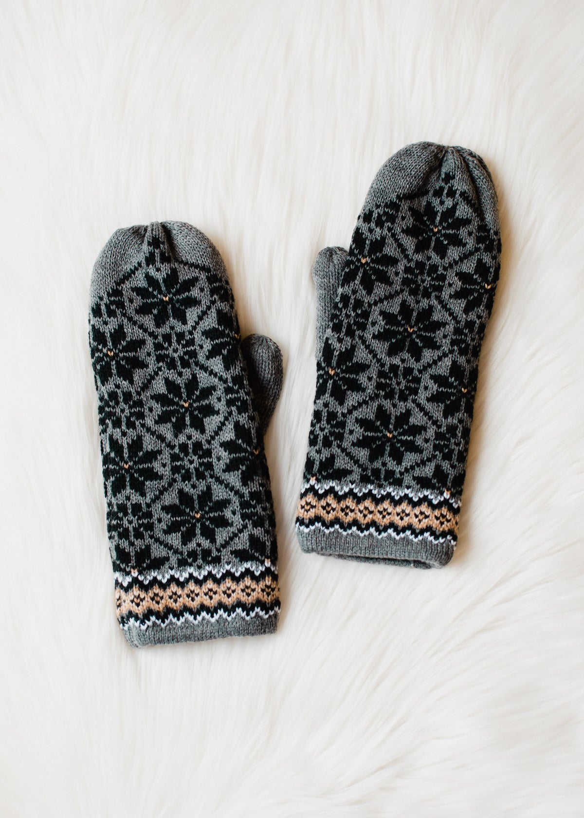 GREY, BLACK, AND TAN PATTERNED KNIT MITTENS