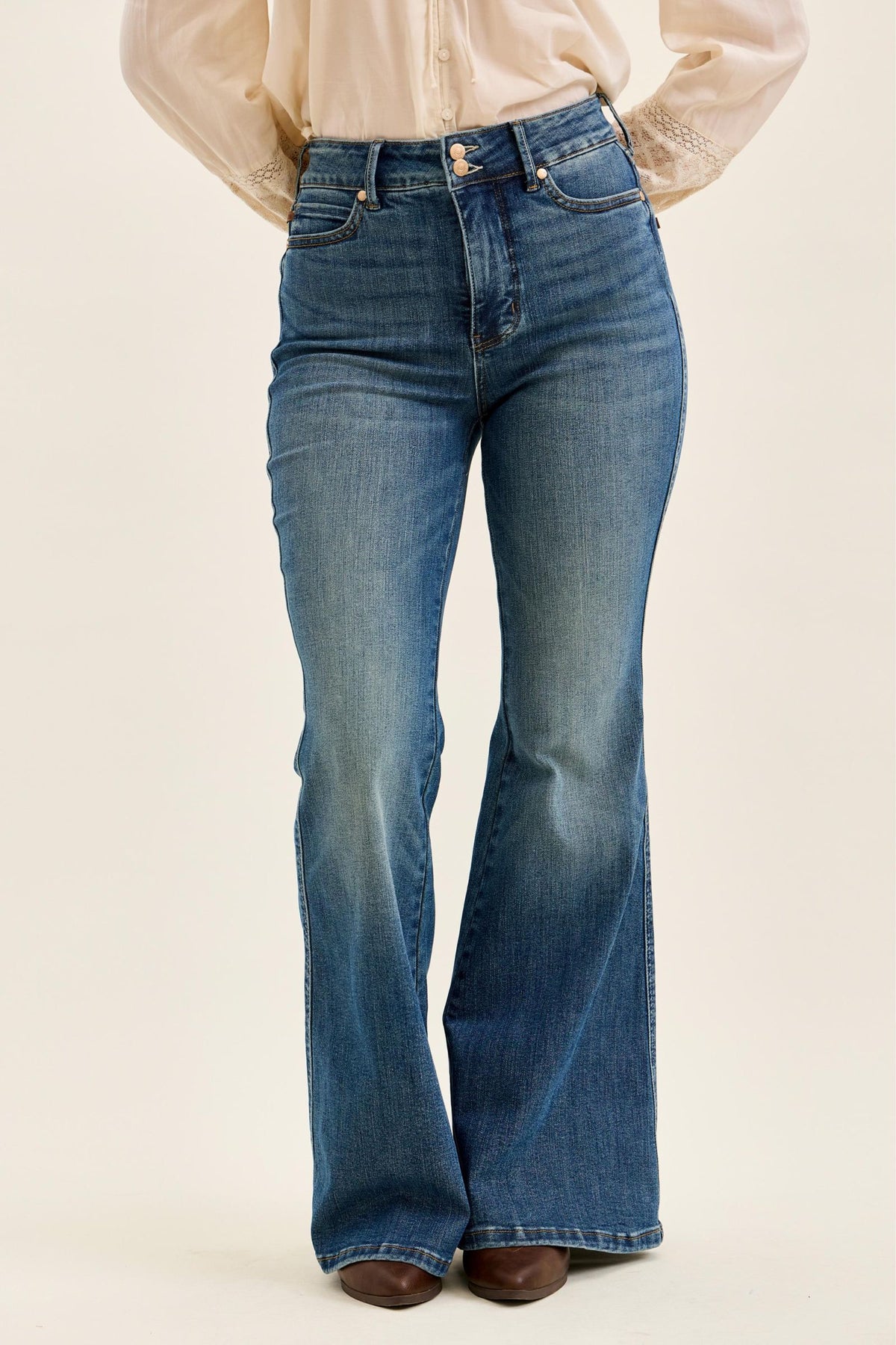 JUDY BLUE TUMMY CONTROL FLAR JEAN W. DOUBLE BUTTONS