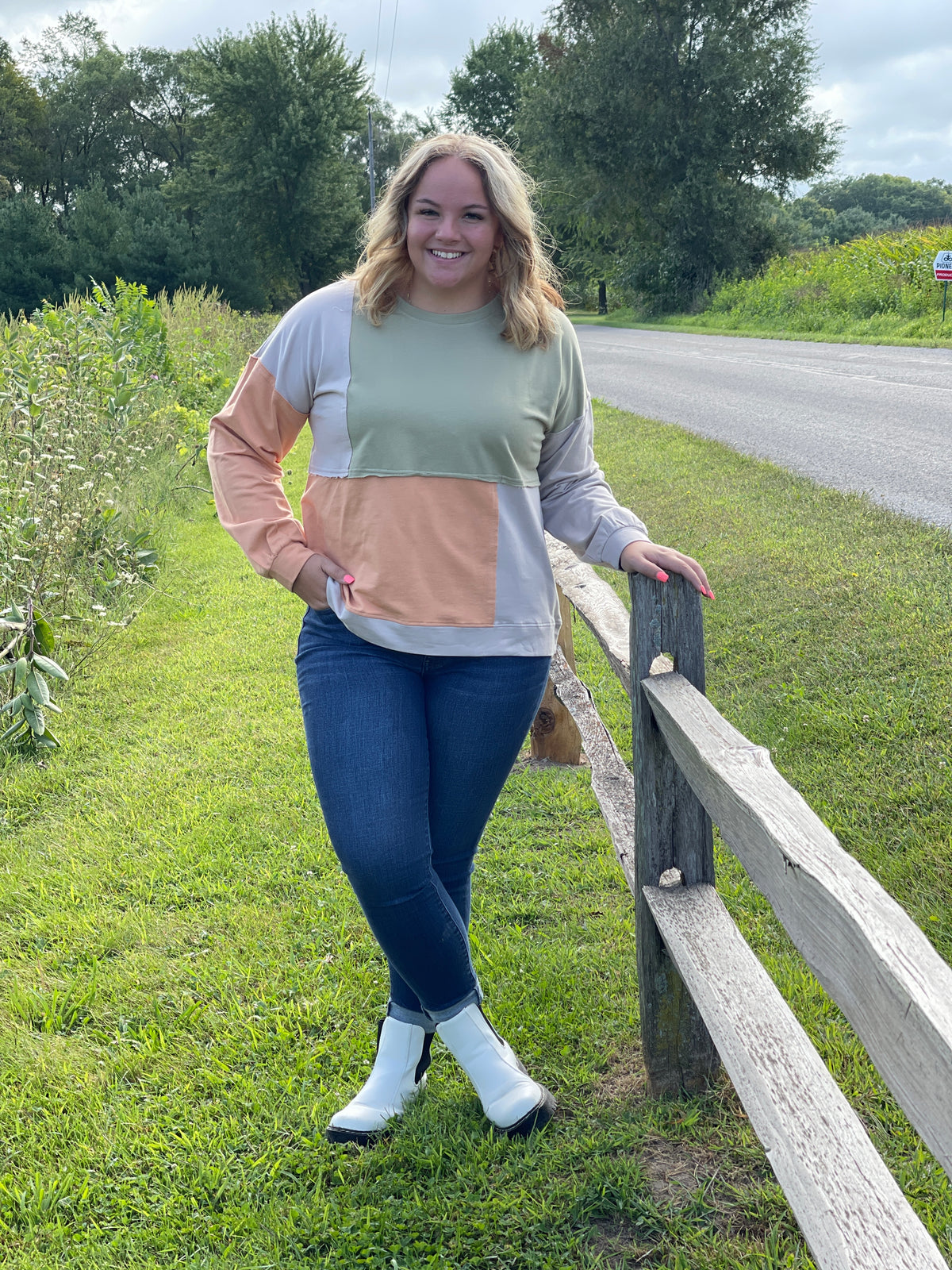 OLIVE/CEMENT/MUSTARD COLORBLOCK TOP