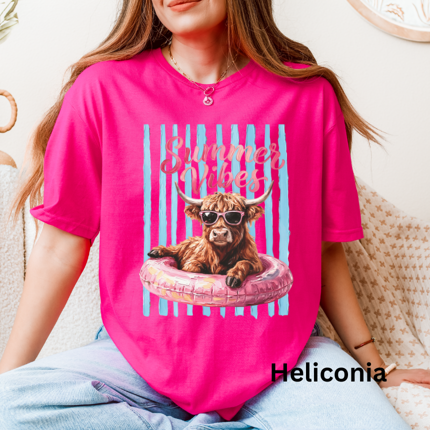 SUMMER VIBES HIGHLAND COW