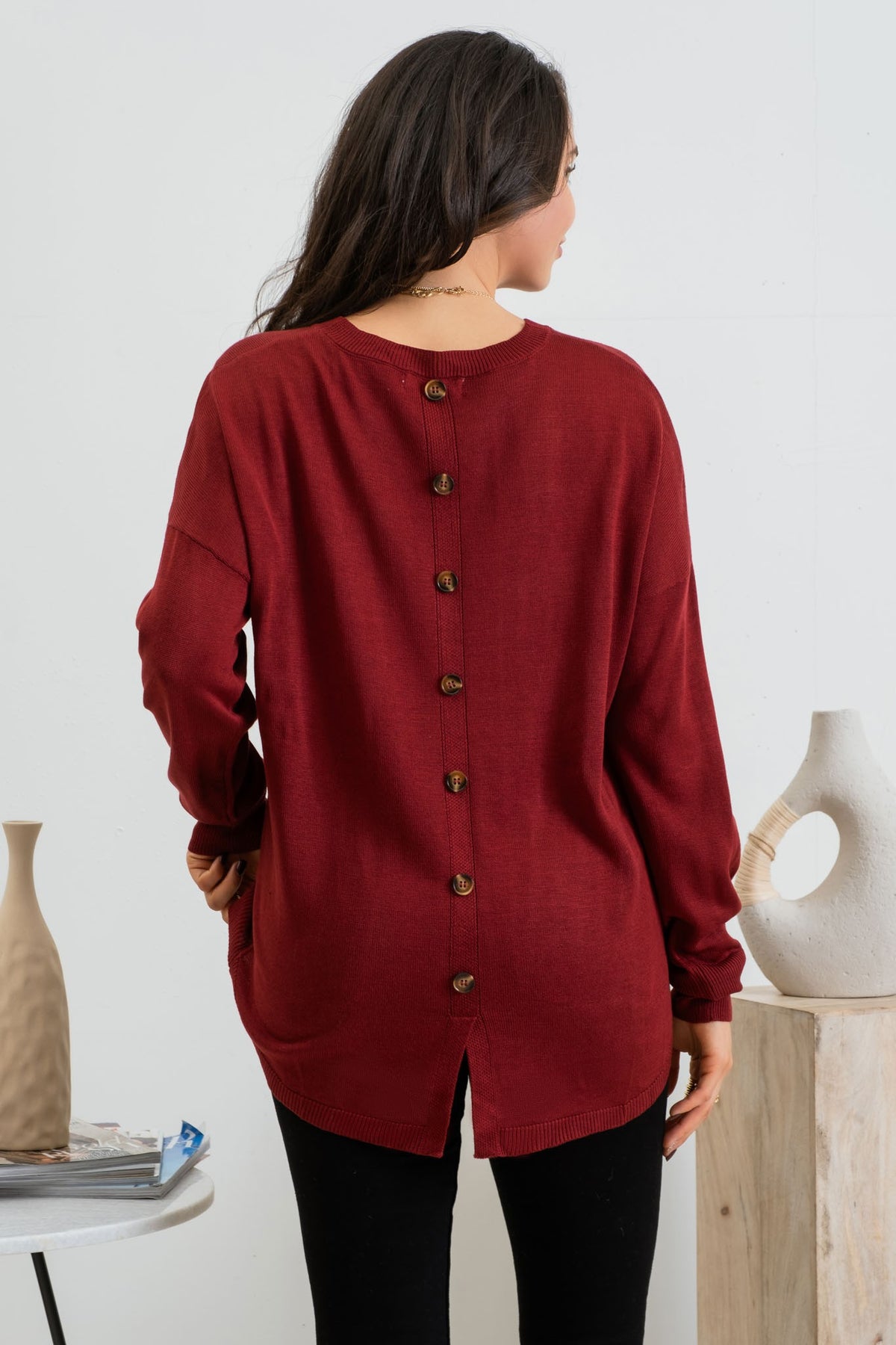 BURGUNDY SOLID BACK BUTTONED PULLOVER SWEATER