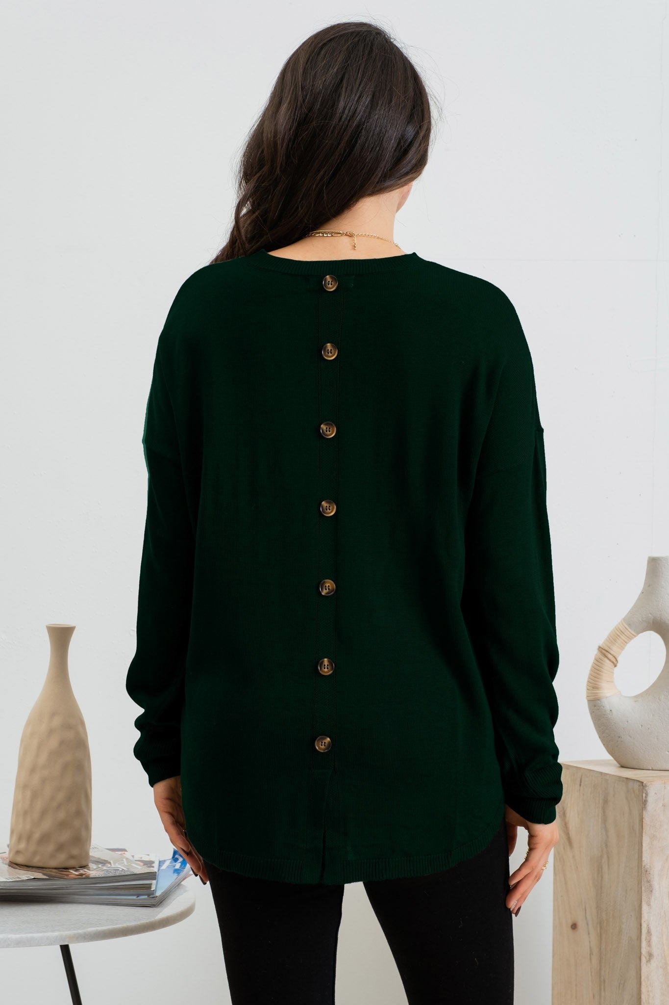 HUNTER GREEN SOLID BACK BUTTONED PULLOVER SWEATER