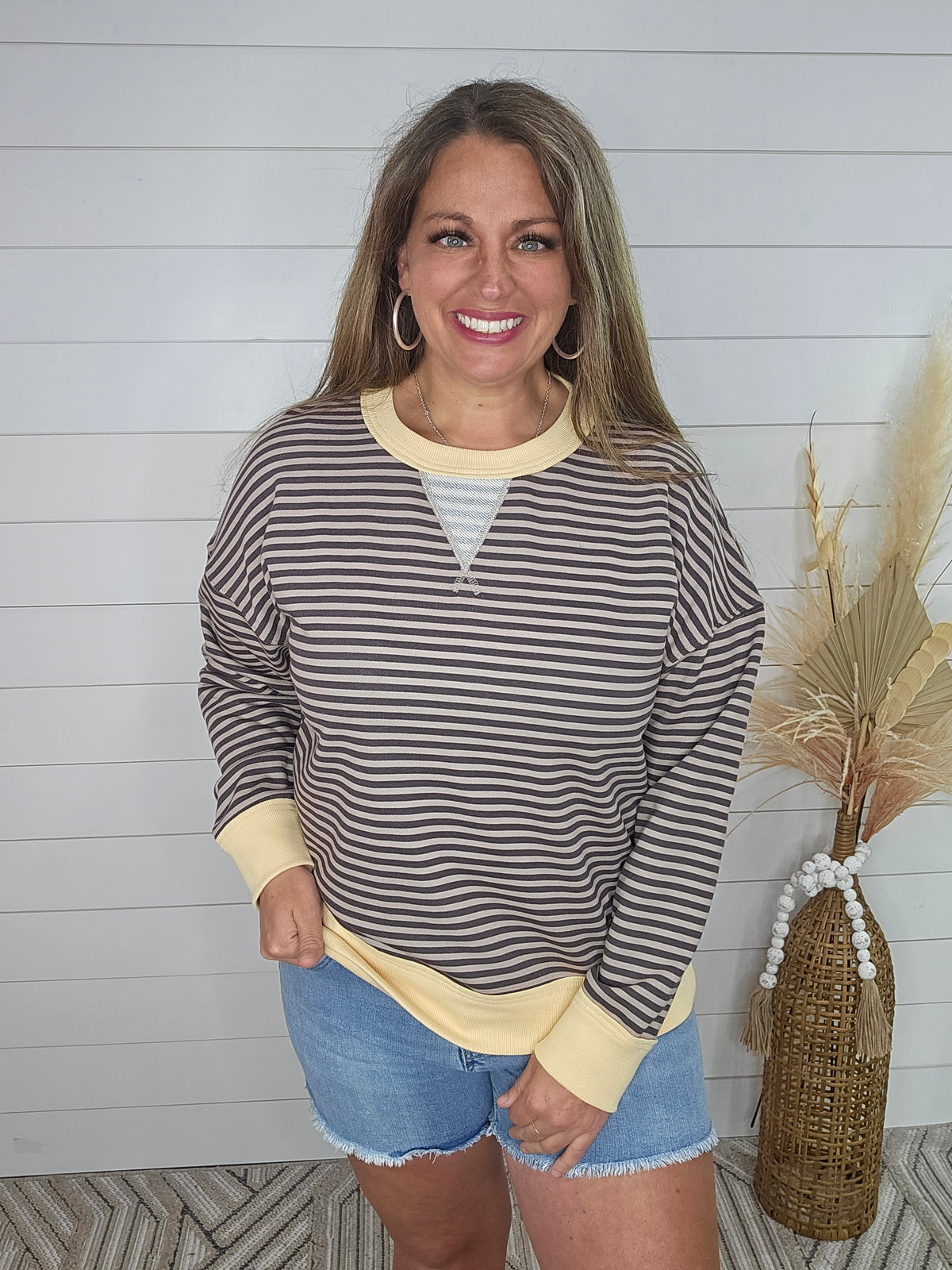 STRIPED FRENCH TERRY TOP W/ PALE YELLOW TRIM