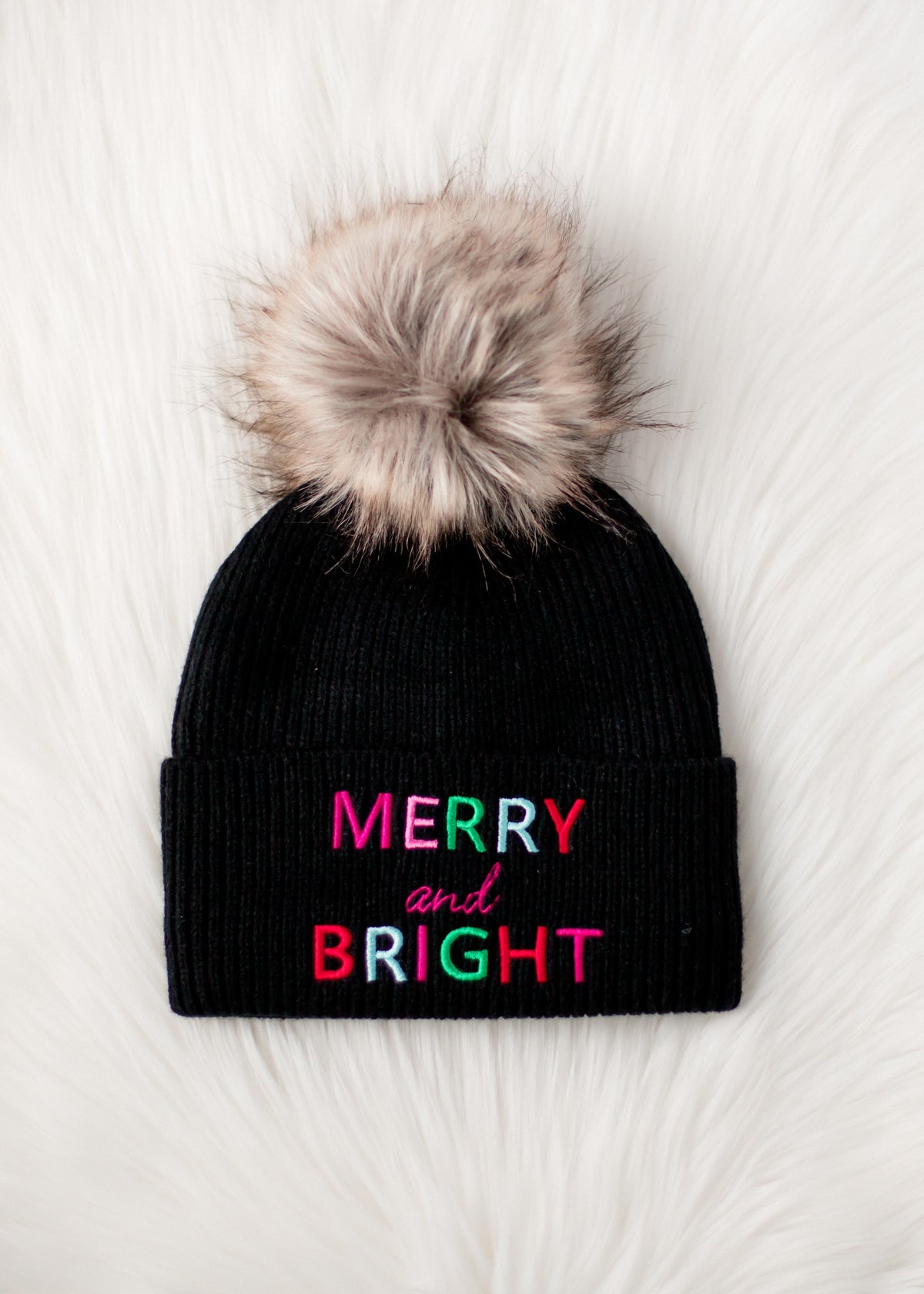 BLACK MERRY AND BRIGHT KNIT POM HAT