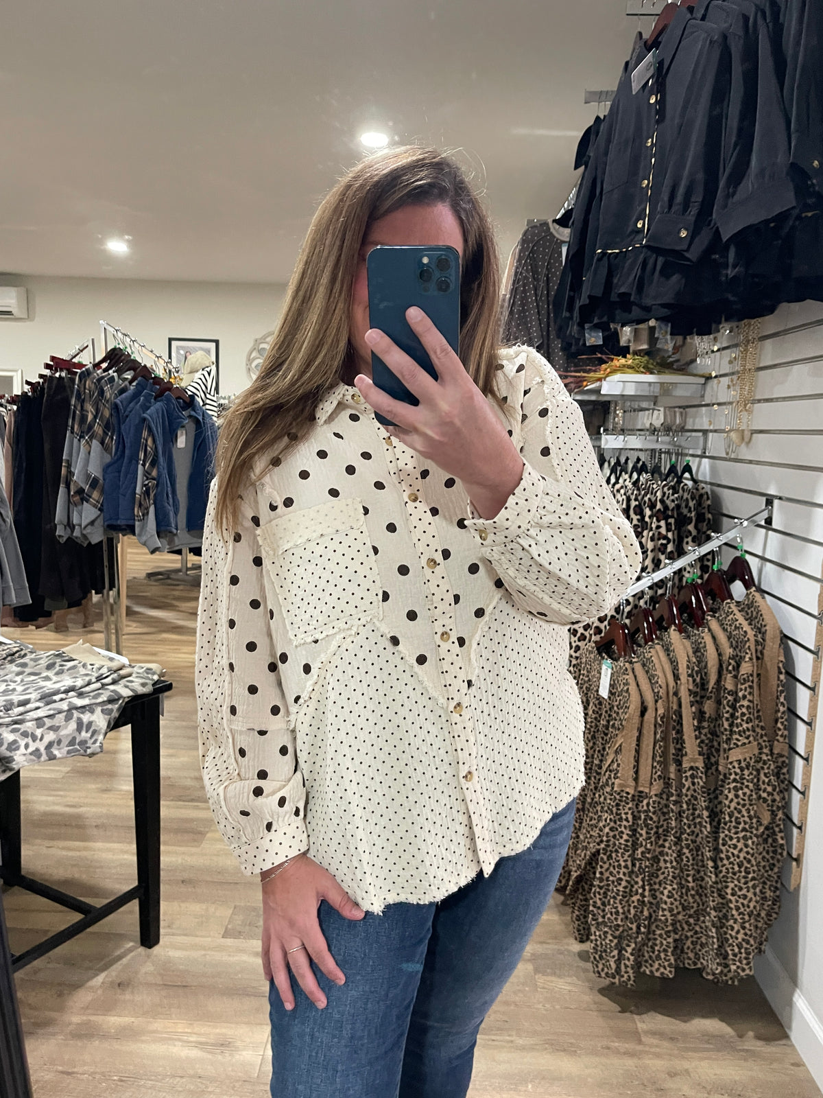 NATURAL COTTON GAUZE POLKADOT CONTRAST BUTTON DOWN TOP