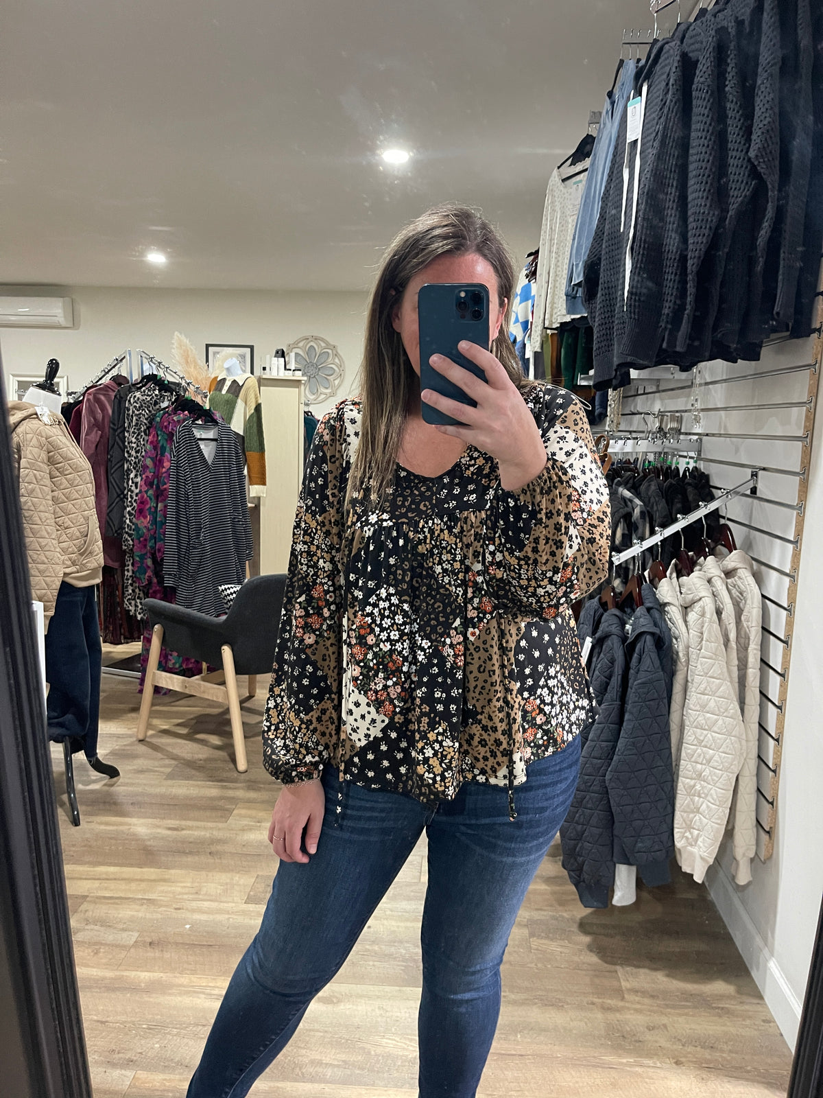 BLACK/TAUPE PATCHWORK PRINT V NECK KNIT TOP