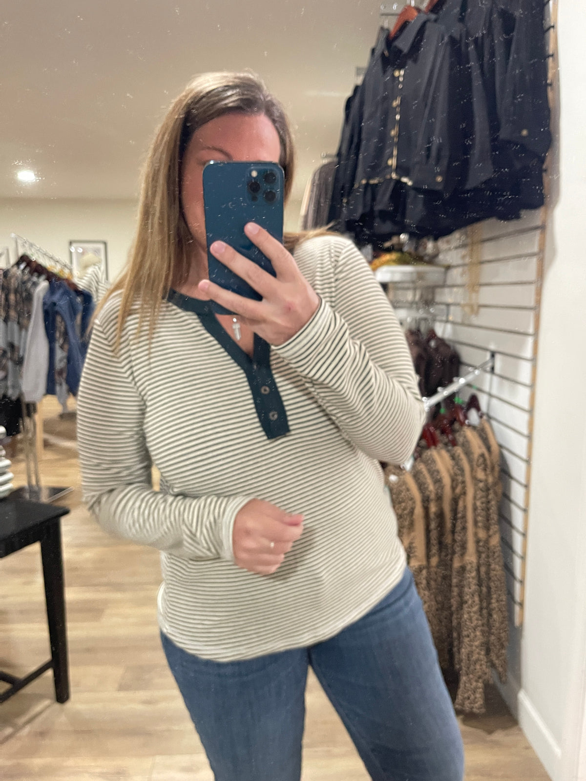 IVORY/FOREST Y Contrast Split Half Button Neck Long Sleeve Striped Top