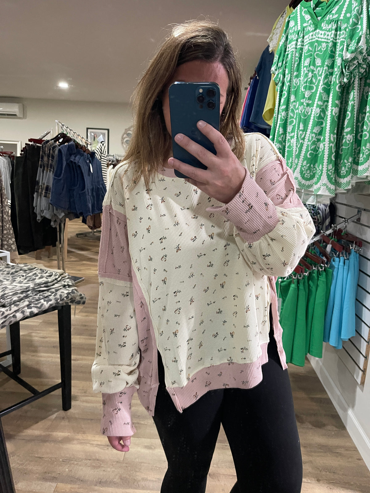 CREAM/PINK WAFFLE TEXTURE FLORAL OVERSIZED KNIT TOP