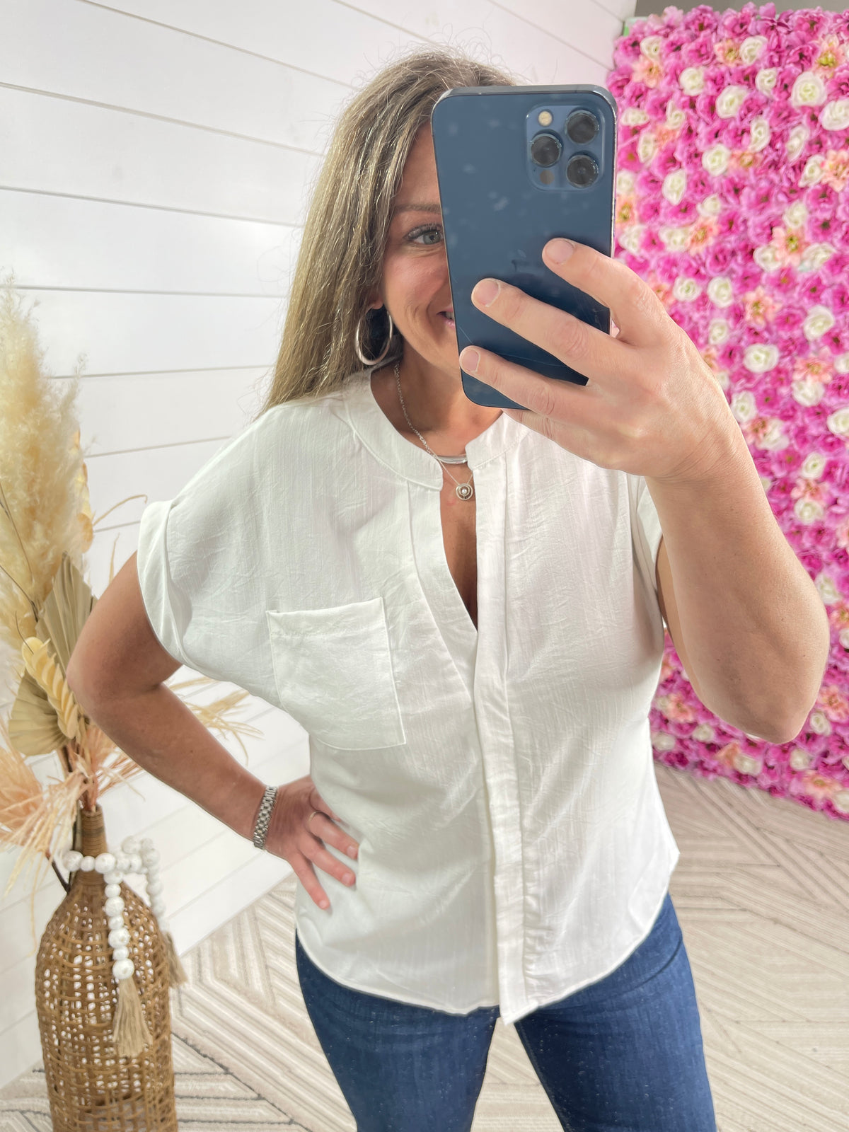 WHITE V NECK WOVEN POCKET TOP