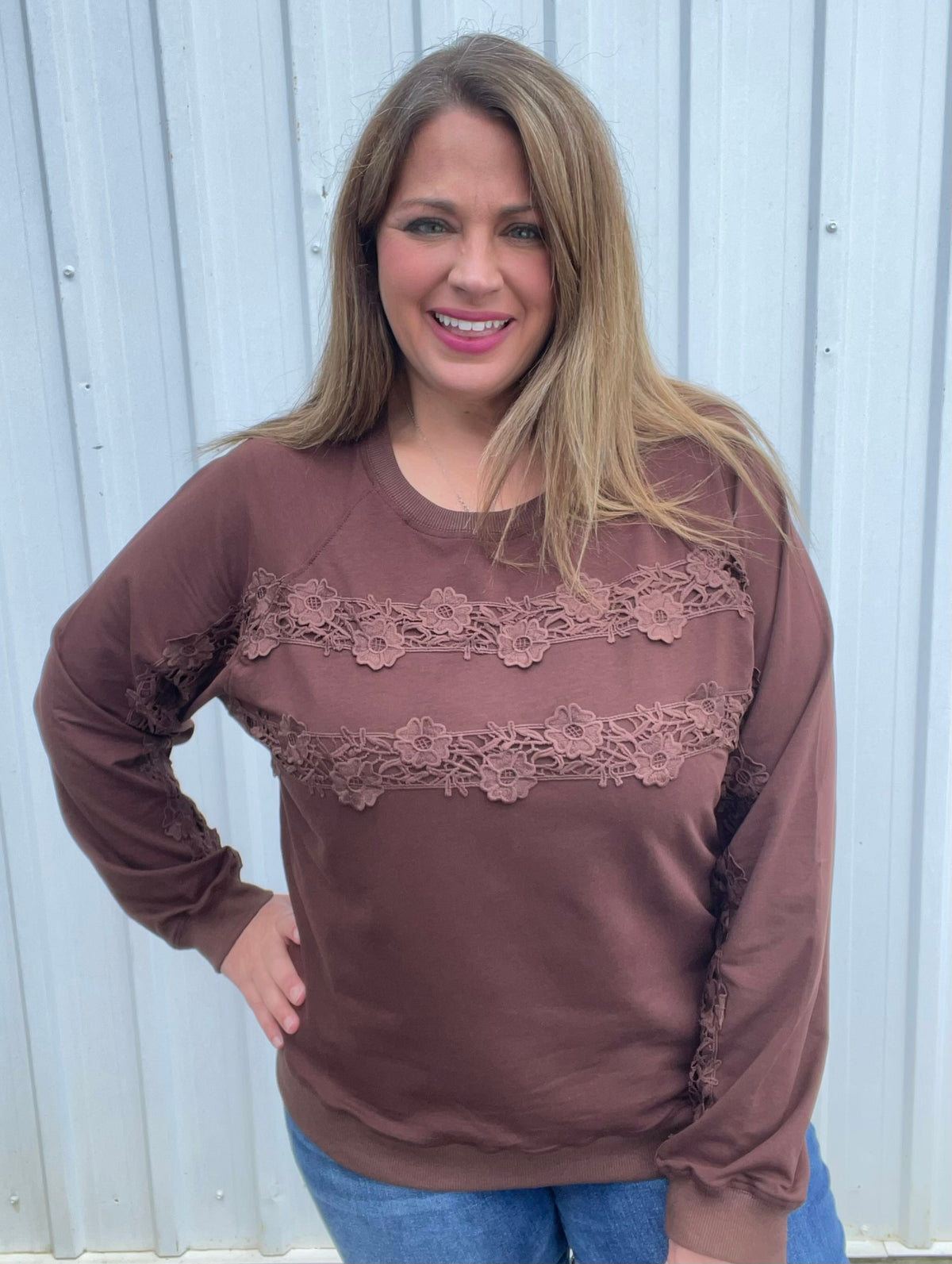 CHOCOLATE LACE TRIM PULLOVER