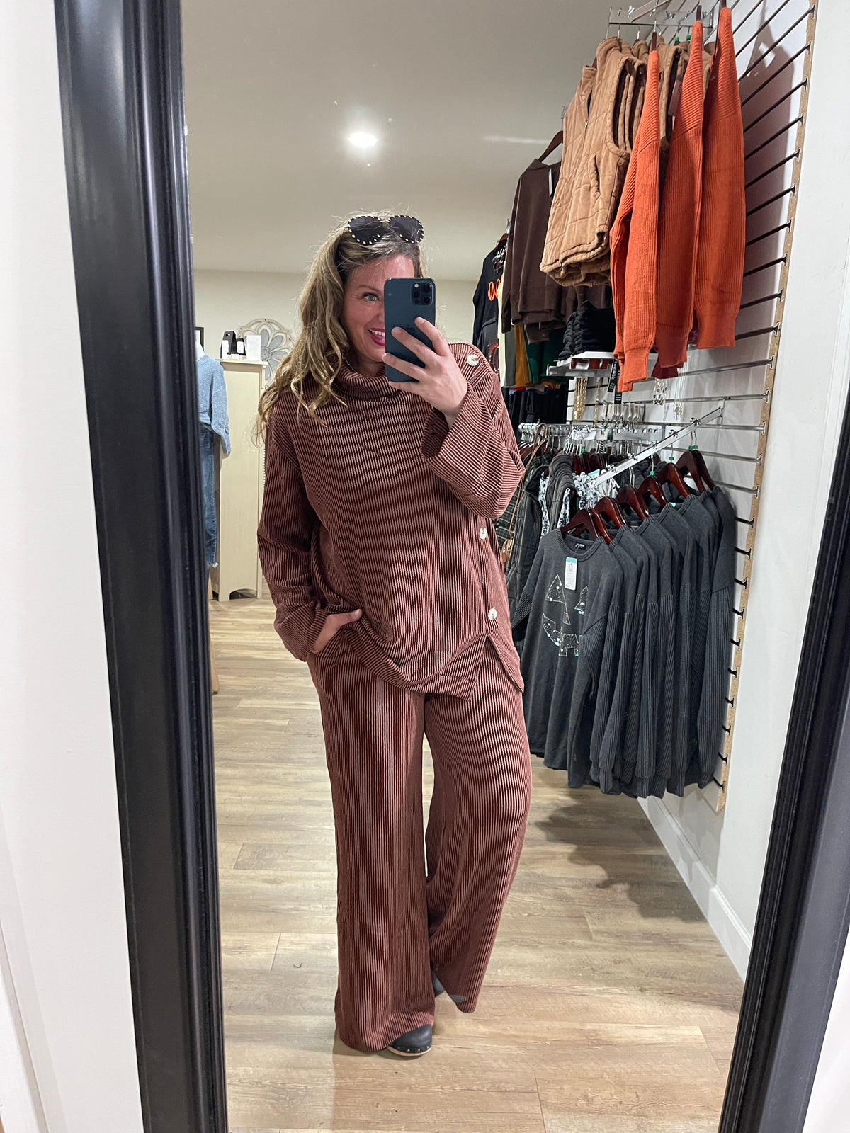 DEAR SCARLETT LAVISH RASIED RIBBED BUTTON TRIM SET - CHOCOALATE