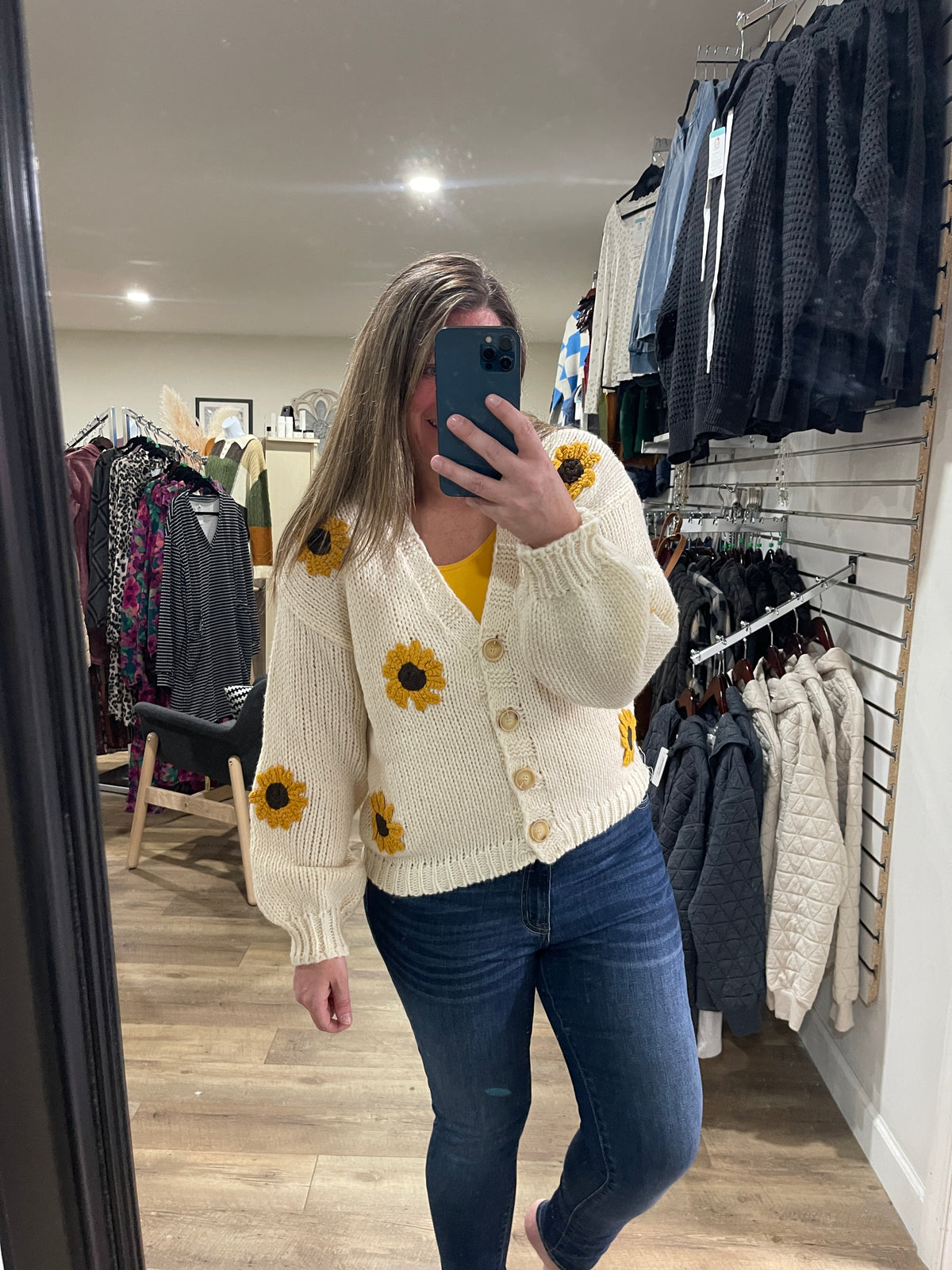 CREAM EMBROIDERED SUNFLOWER BUTTON CARDIGAN