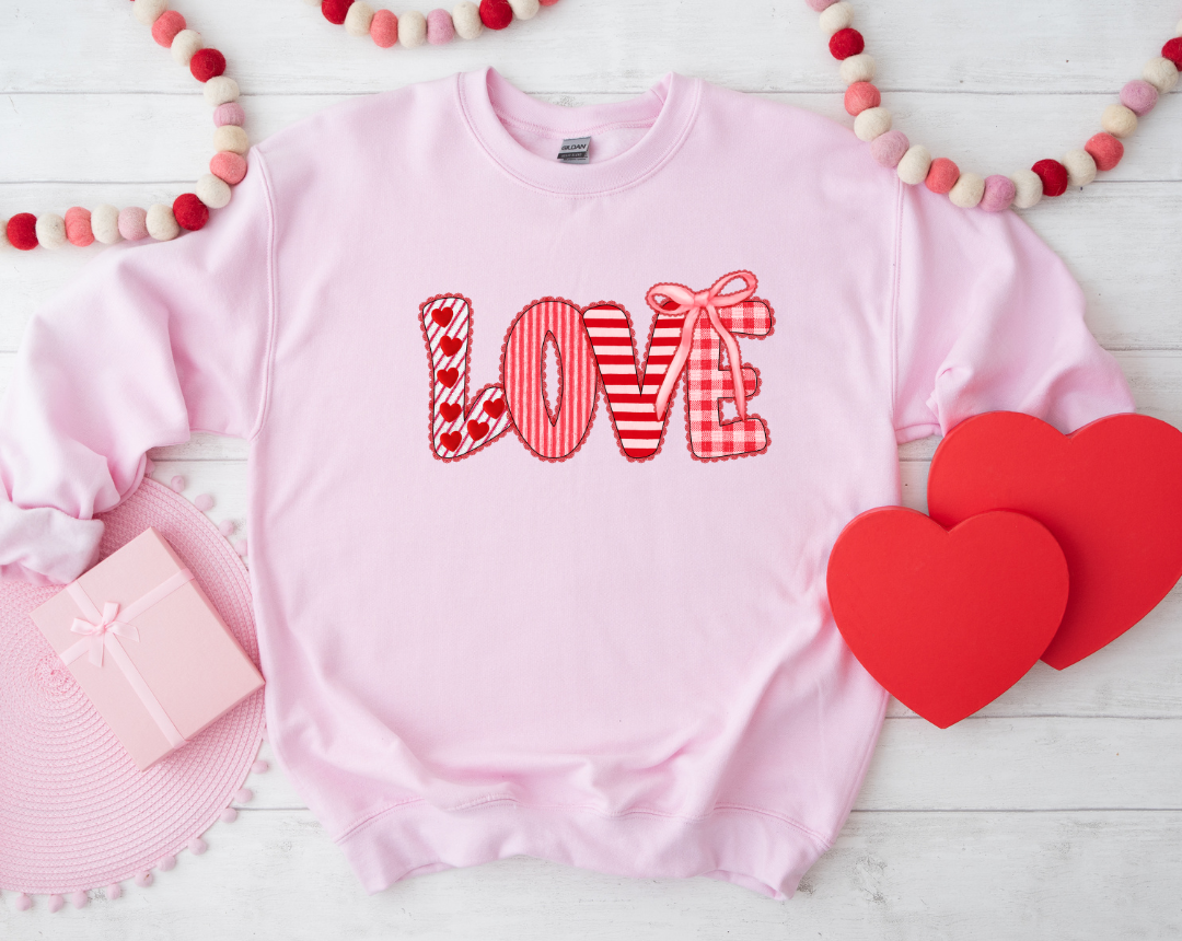 MULTI PATTERN LOVE GRAPHIC SHORT SLEEVE TEE