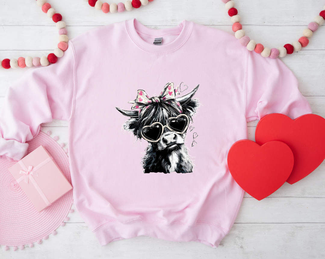 VALENTINE HALF TONE HIGHLAND COW SHORT SLEEVE TEE