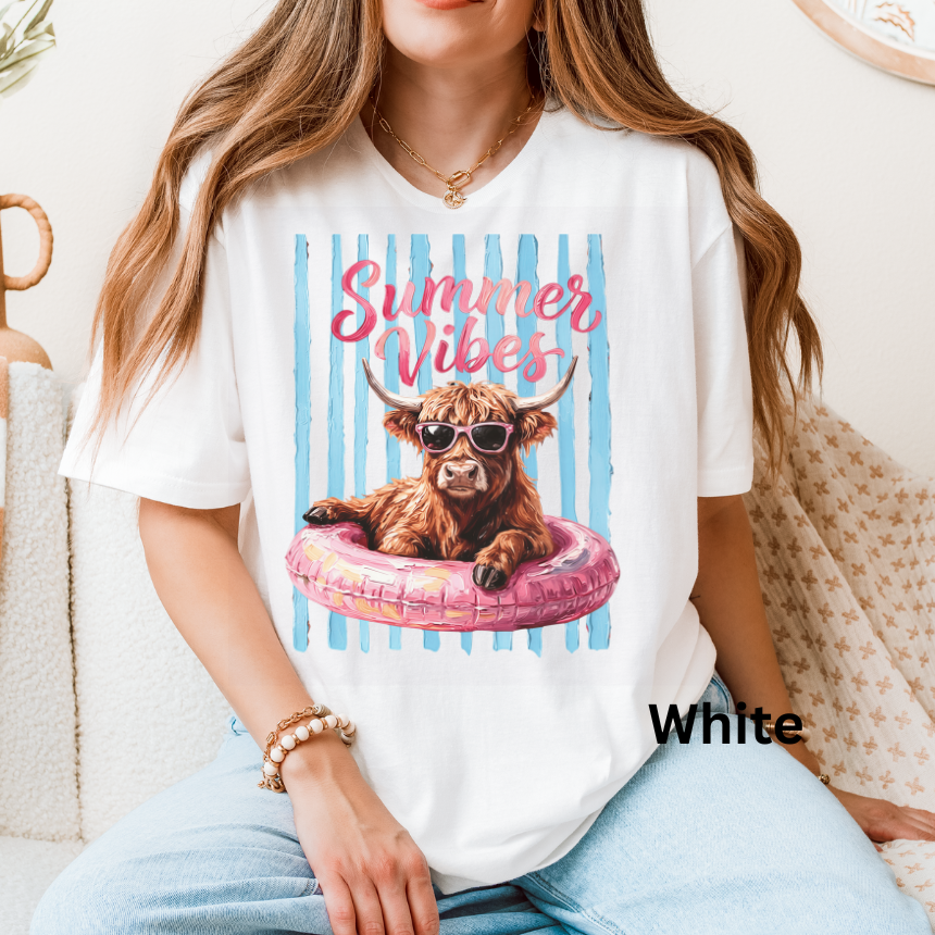 SUMMER VIBES HIGHLAND COW