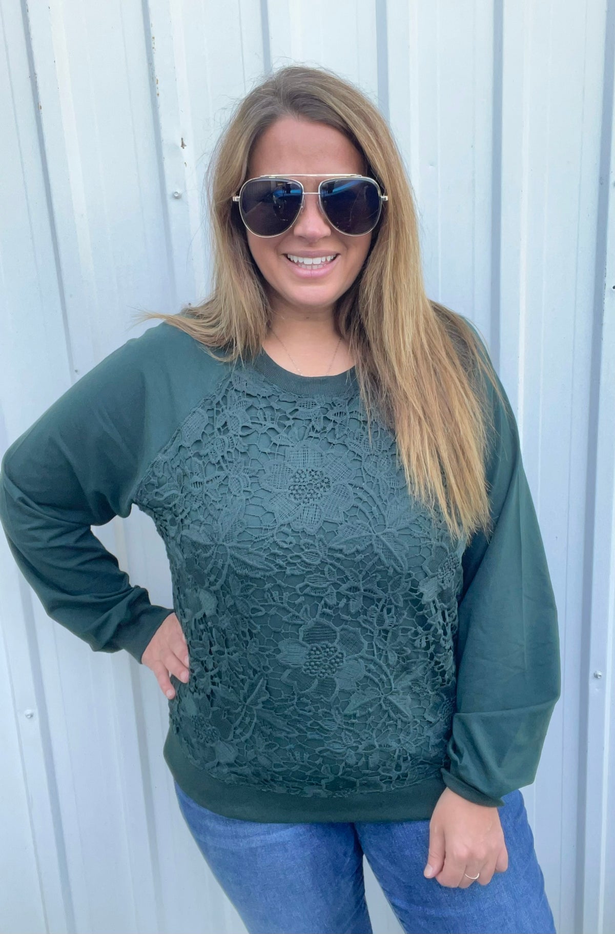 HUNTER LACE FRONT PULLOVER