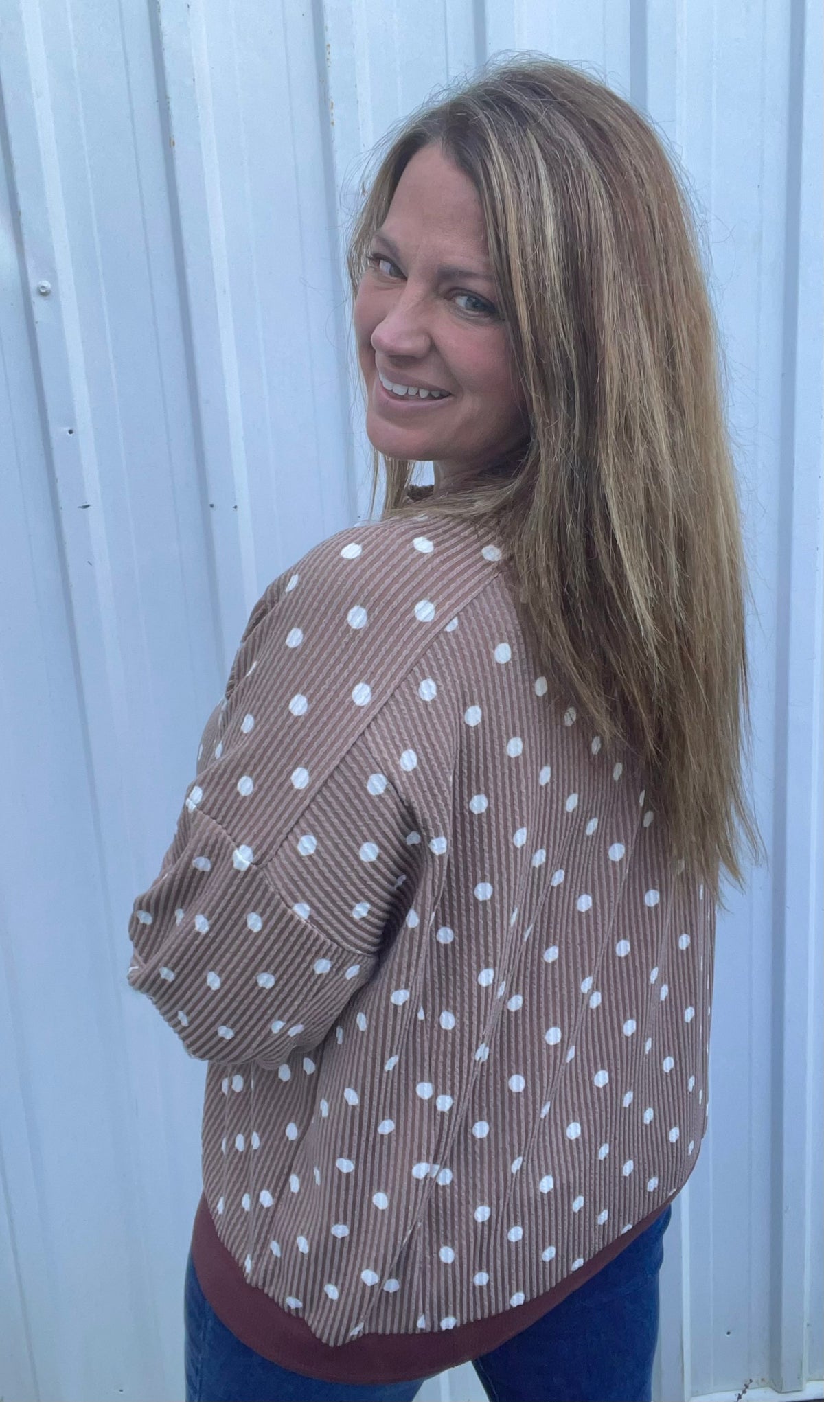 CAMEL RAISED RIBBED POLKA DOT TOP W/ TRIM