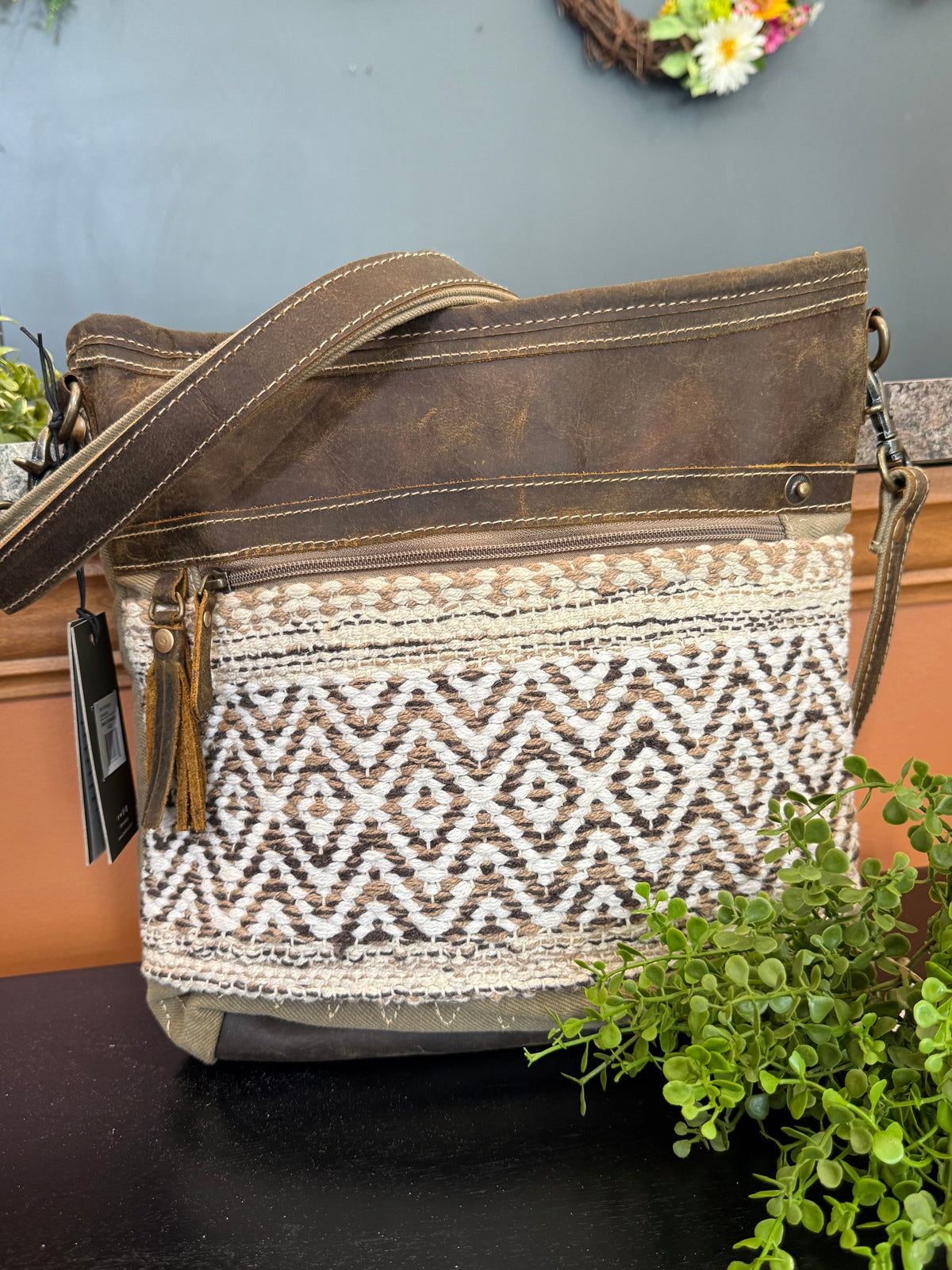 MYRA Blending Taste Shoulder Bag —