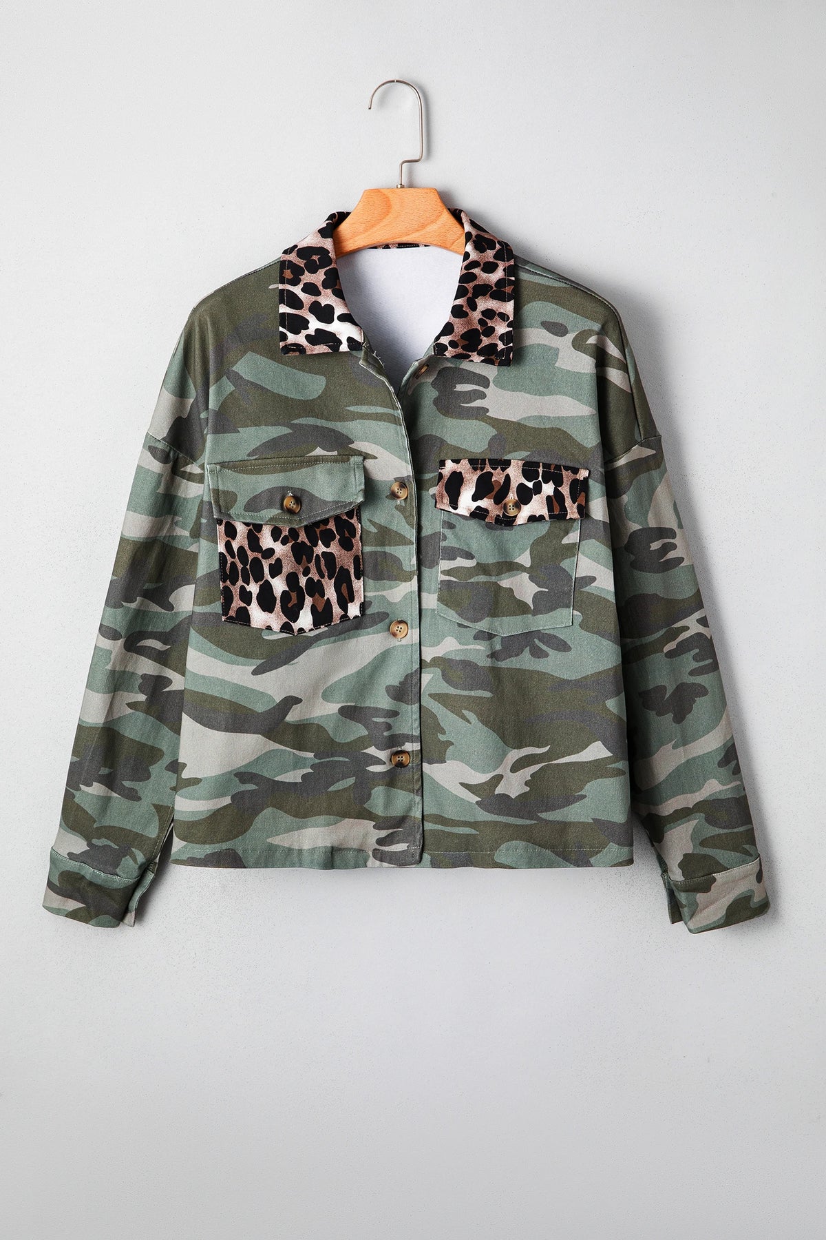 CAMO/LEOPARD BUTTON LIGHT WEIGHT JACKET