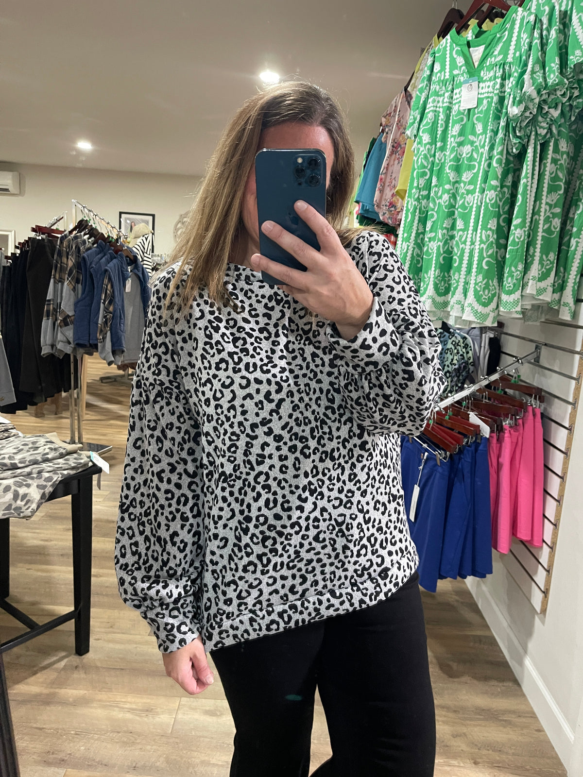GREY/BLACK ANIMAL PRINT KNIT TOP