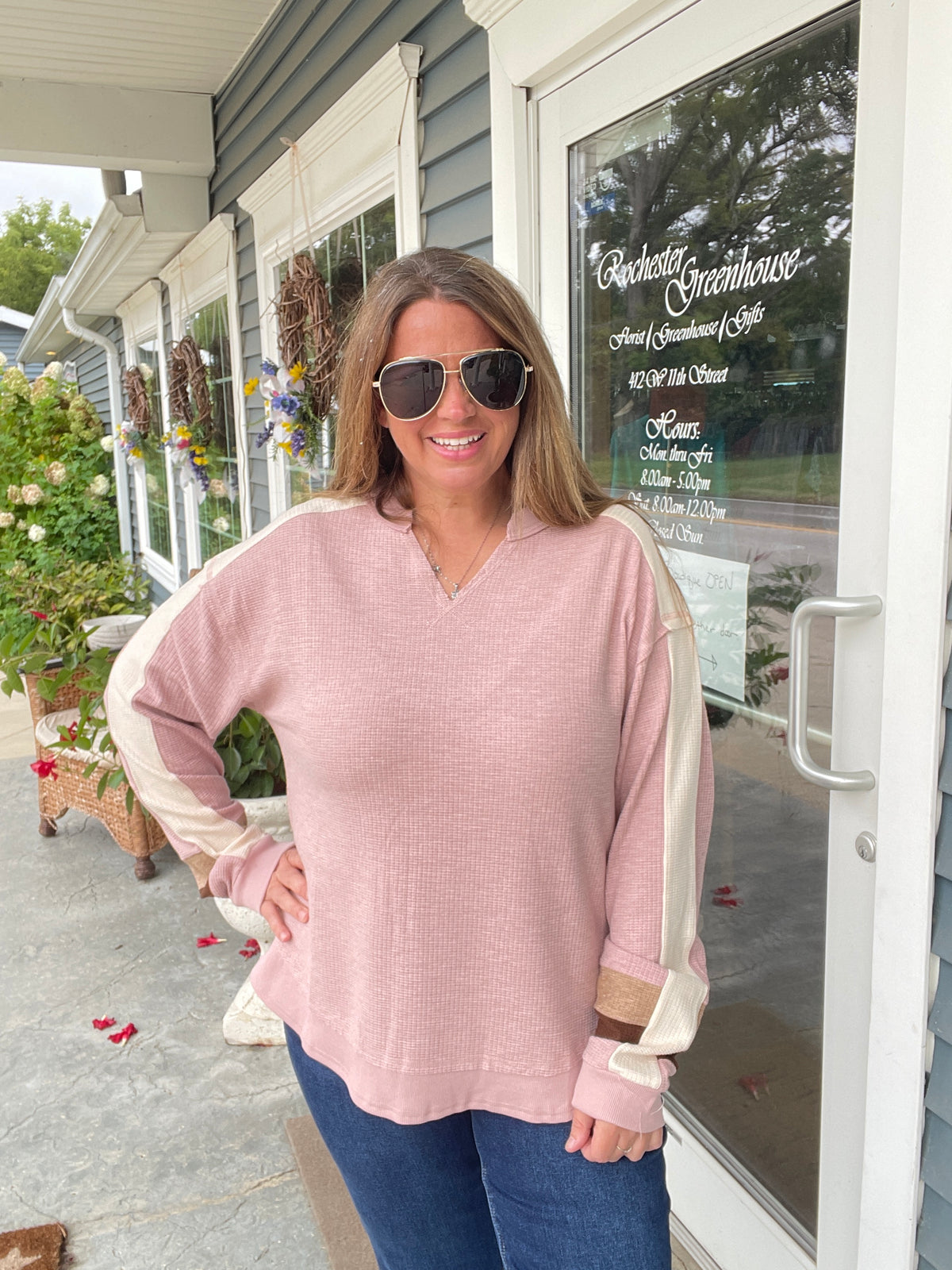 BLUSH WAFFLE TEXTURE VNECK KNIT TOP W/ COLORBLOCK SLEEVE