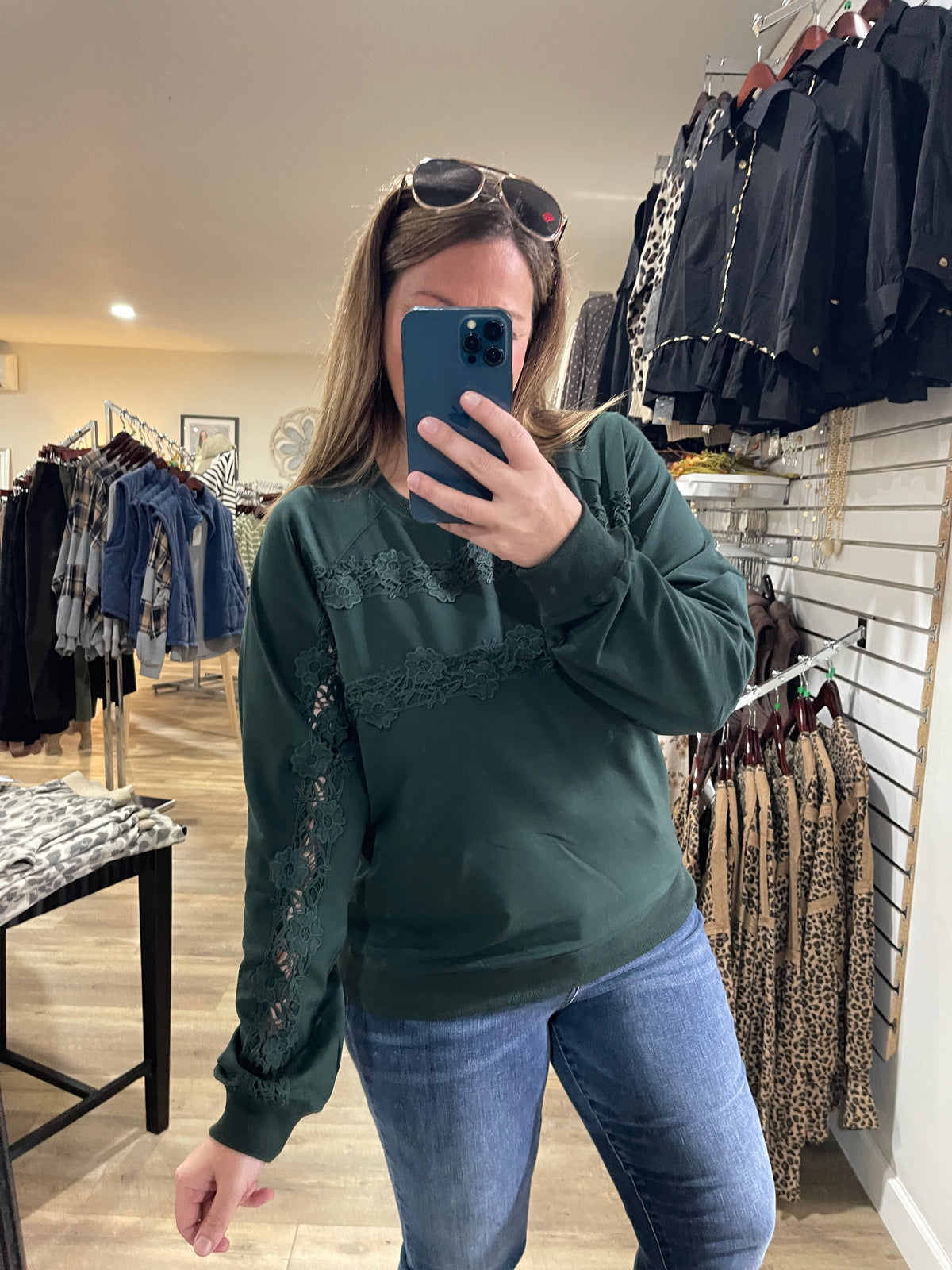 HUNTER LACE TRIM PULLOVER