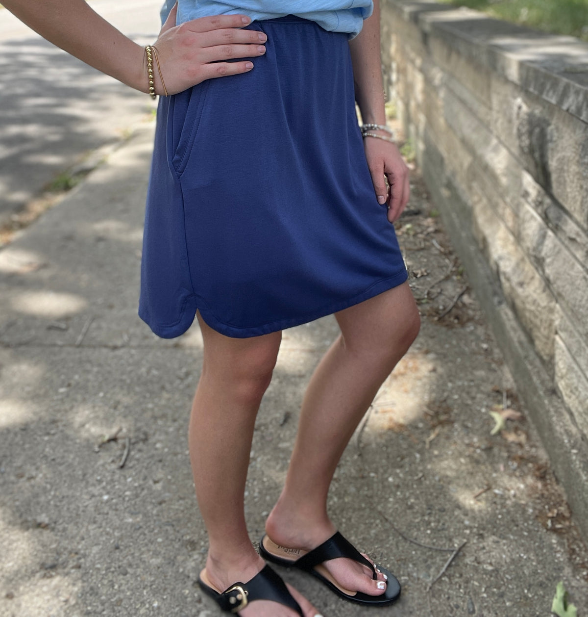 NAVY KNIT PULL ON SKORT