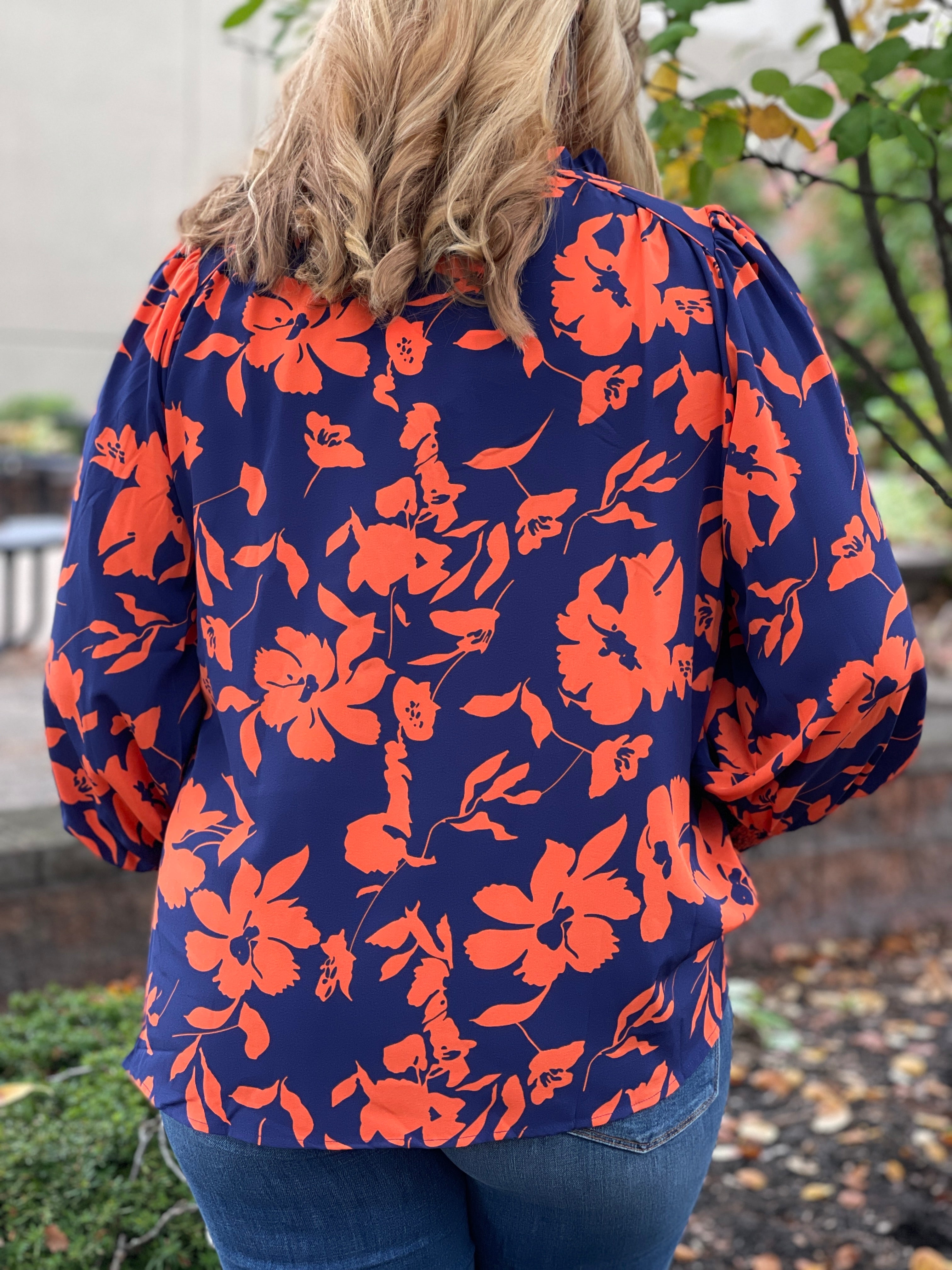 MIDNIGH/NEON ORANGE FLORAL PEASANT TIE BLOUSE