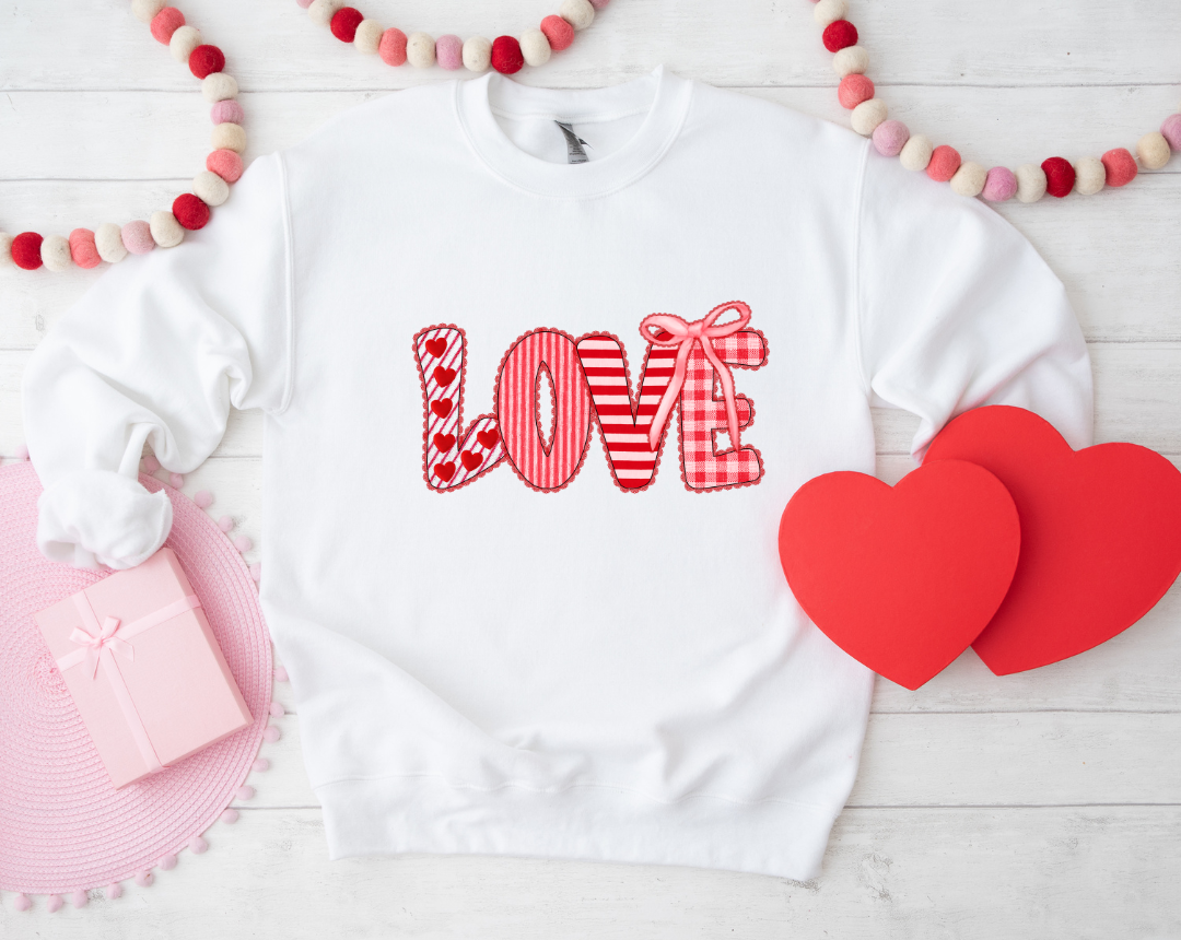 MULTI PATTERN LOVE GRAPHIC SHORT SLEEVE TEE