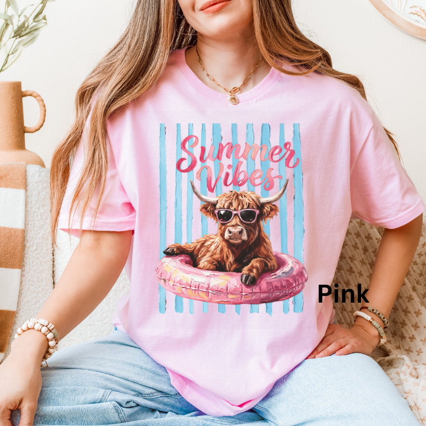 SUMMER VIBES HIGHLAND COW