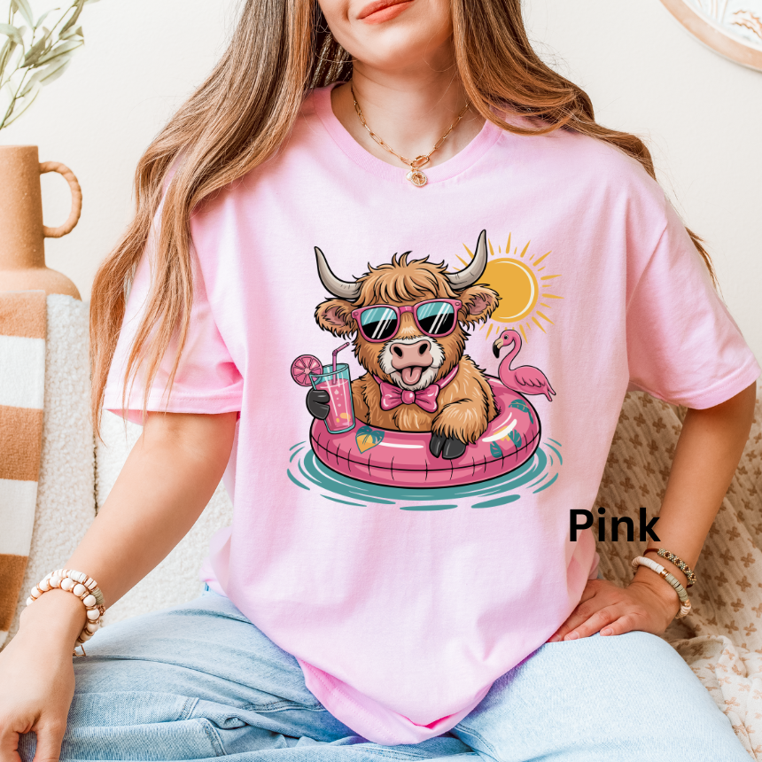 SWIMMING HIGHLAND GRAPHIC TEE