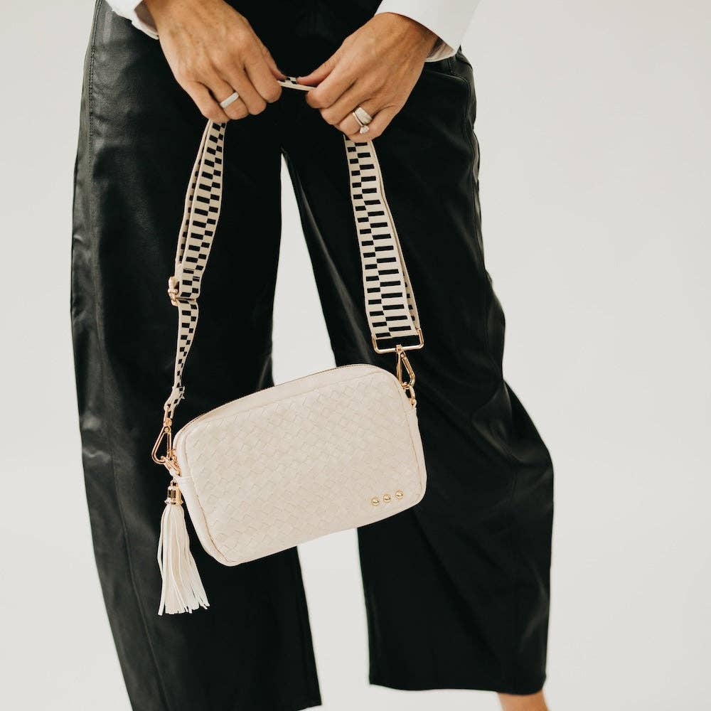 Pretty Simple - Woven Willow Camera Crossbody Bag: Checkered Black