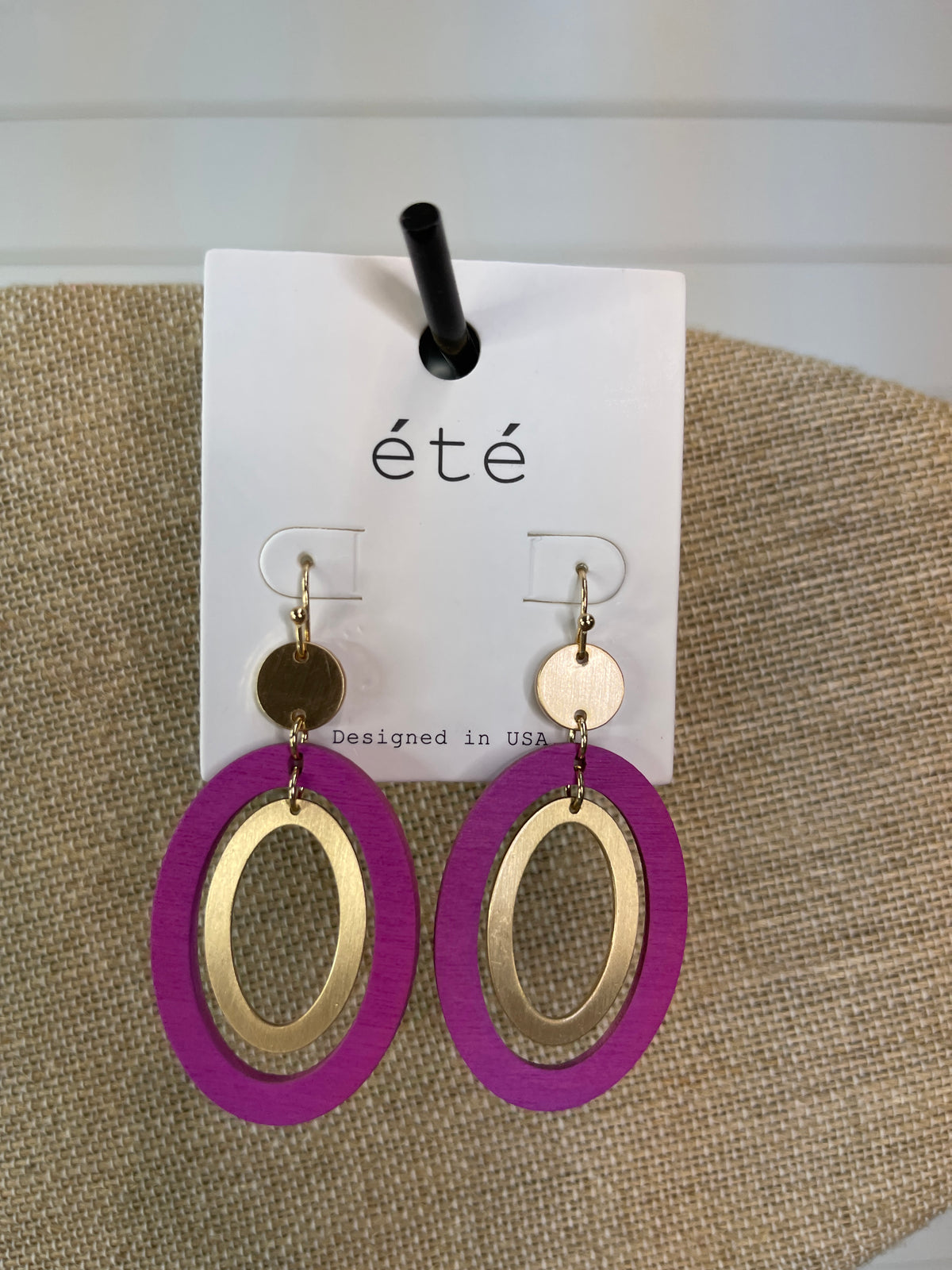 FUSCHIA WOOD/GOLD OVAL EARRINGS