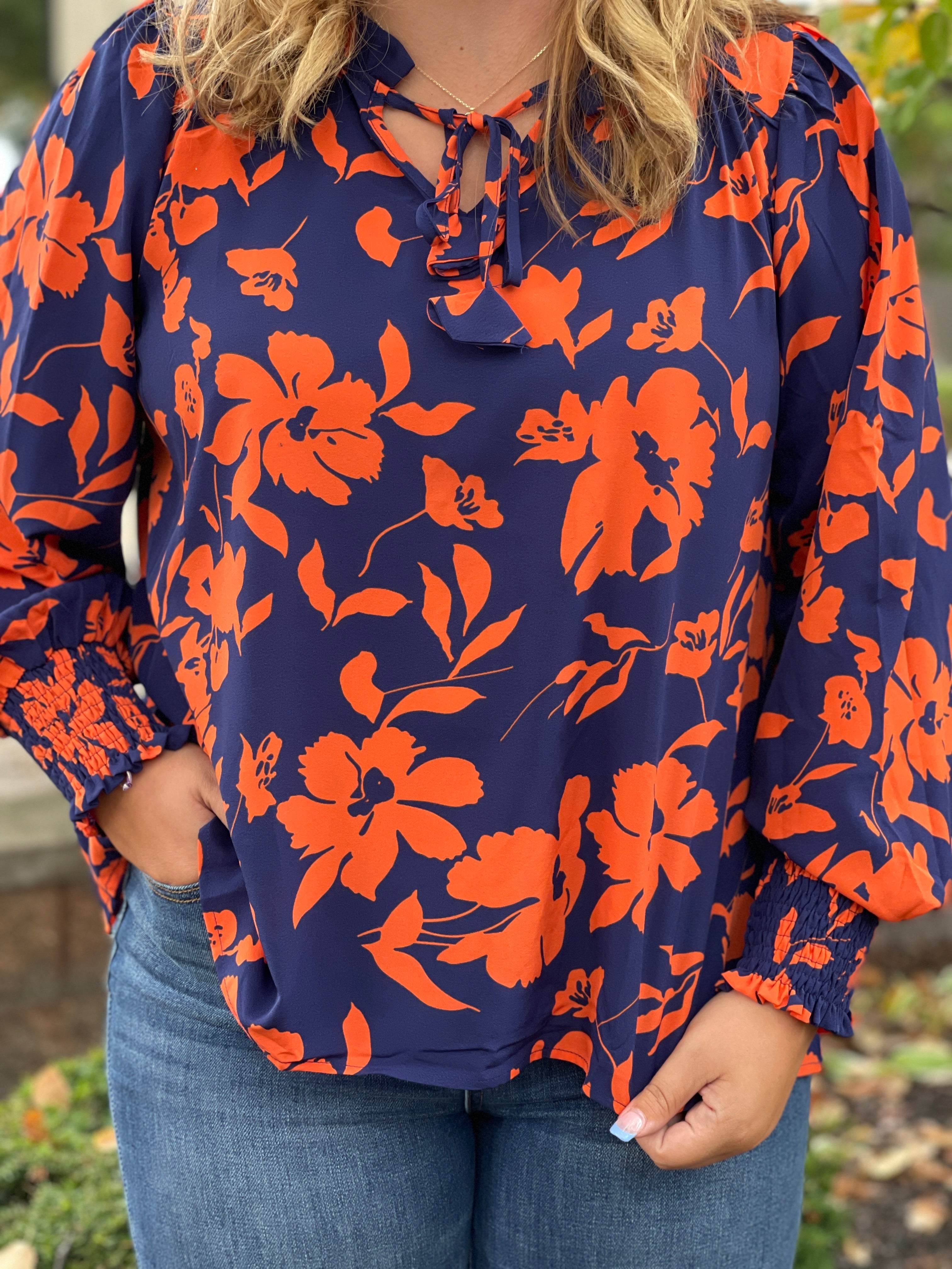 MIDNIGH/NEON ORANGE FLORAL PEASANT TIE BLOUSE